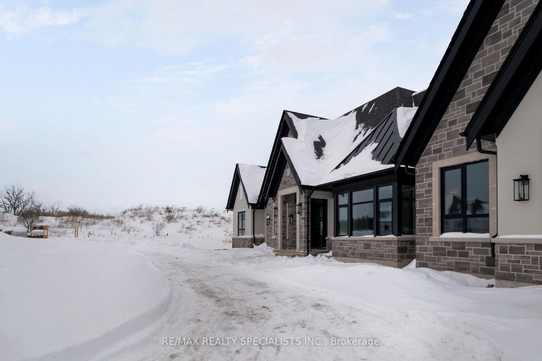 Photo 3 of 13 Mulloy Court, Caledon, Palgrave — HOMEH