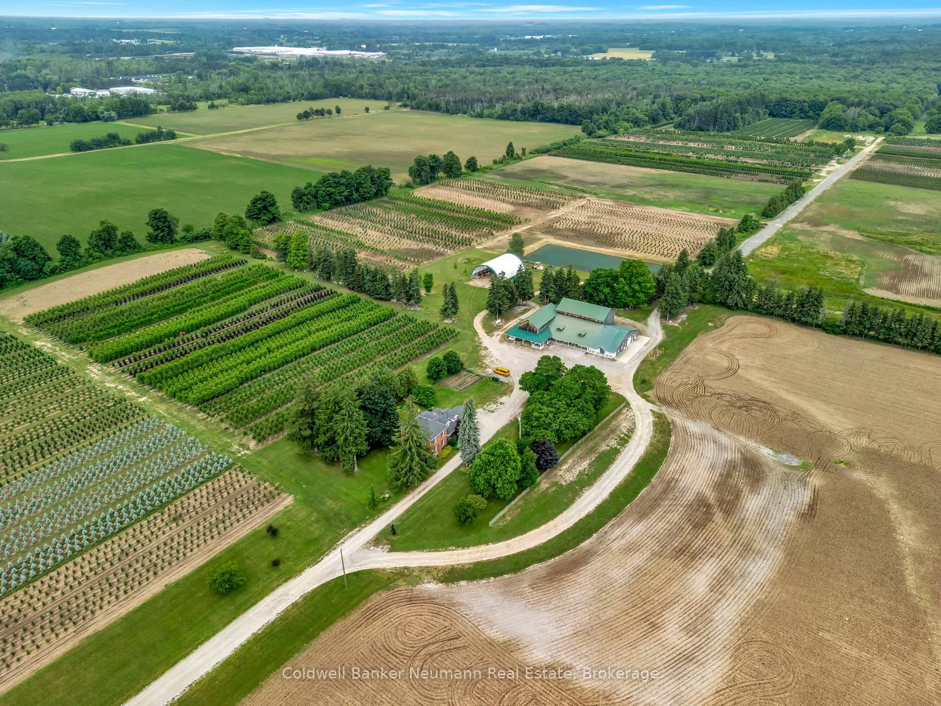 Photo 12 of 573 Parkside Drive, Hamilton, Rural Flamborough — HOMEH