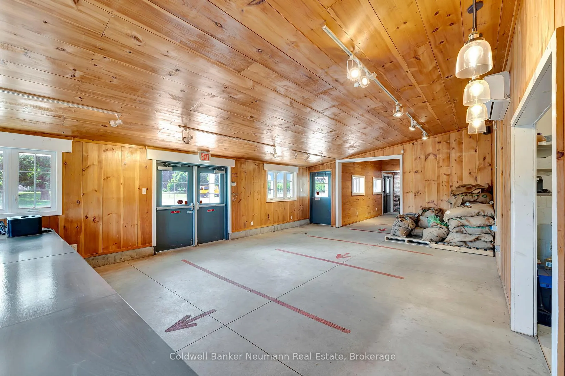 Photo 30 of 573 Parkside Drive, Hamilton, Rural Flamborough — HOMEH