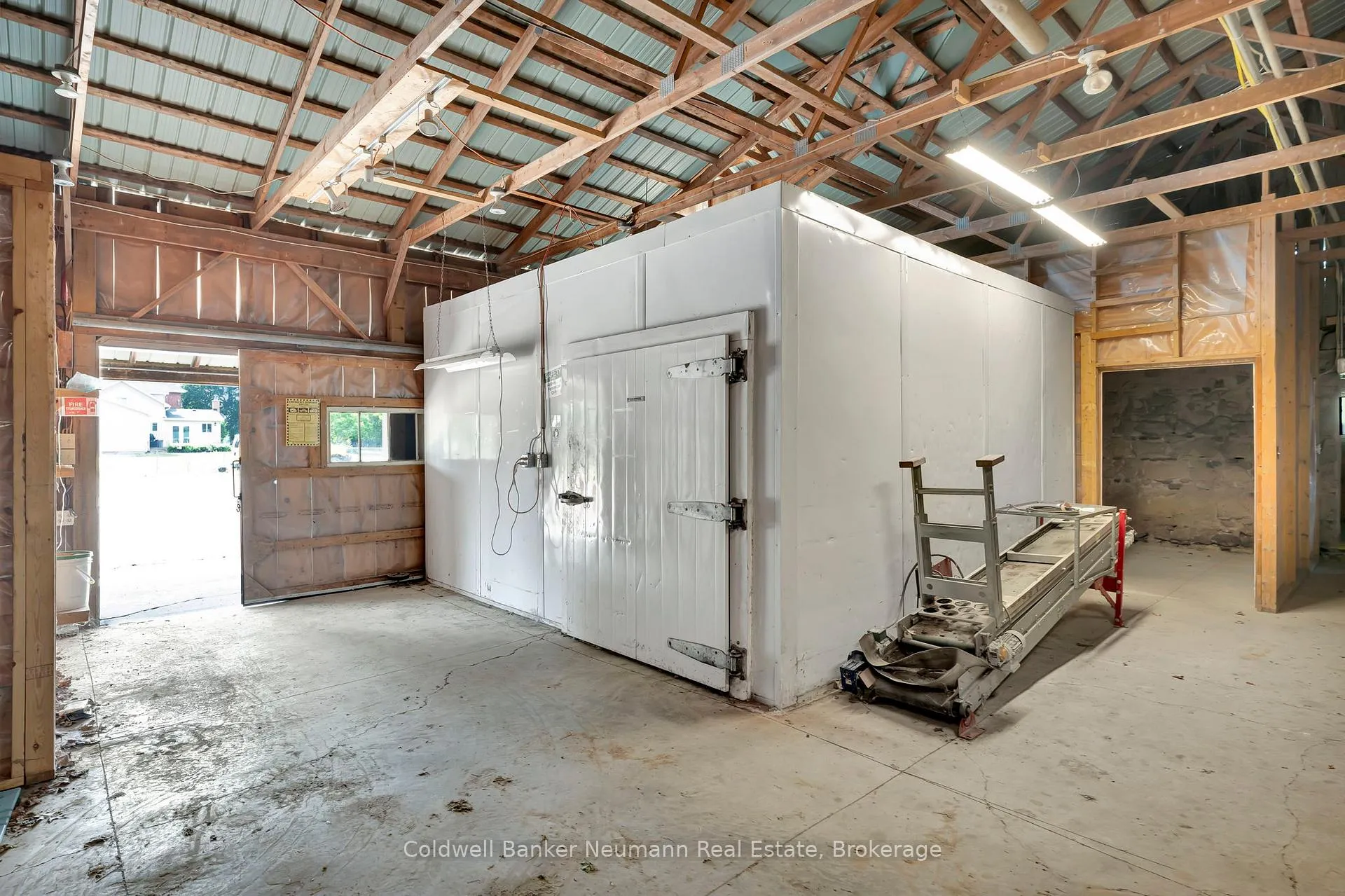 Photo 32 of 573 Parkside Drive, Hamilton, Rural Flamborough — HOMEH