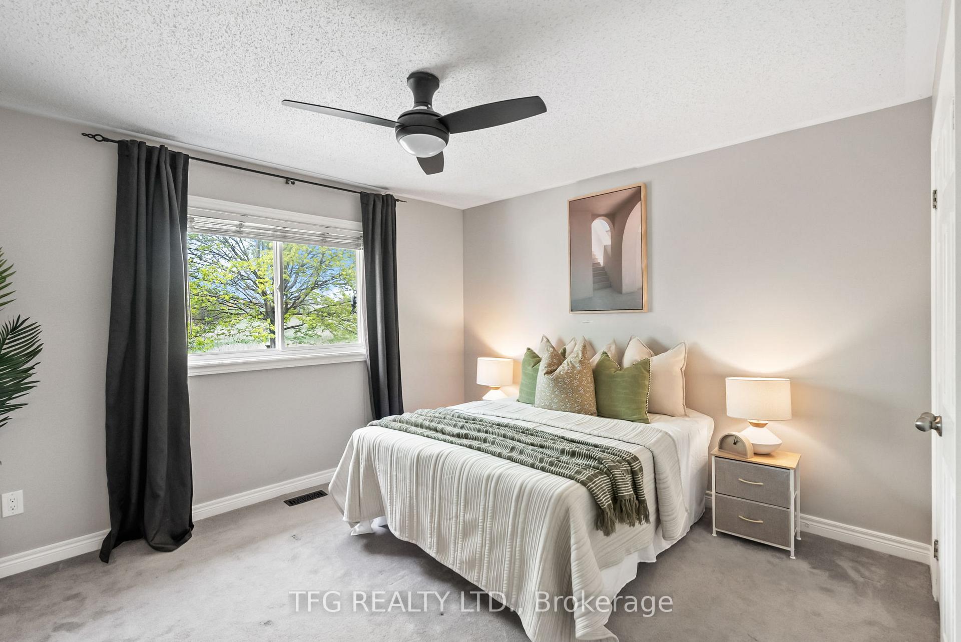 Photo 12 of 28 Eastfield Crescent, Clarington, Courtice — HOMEH