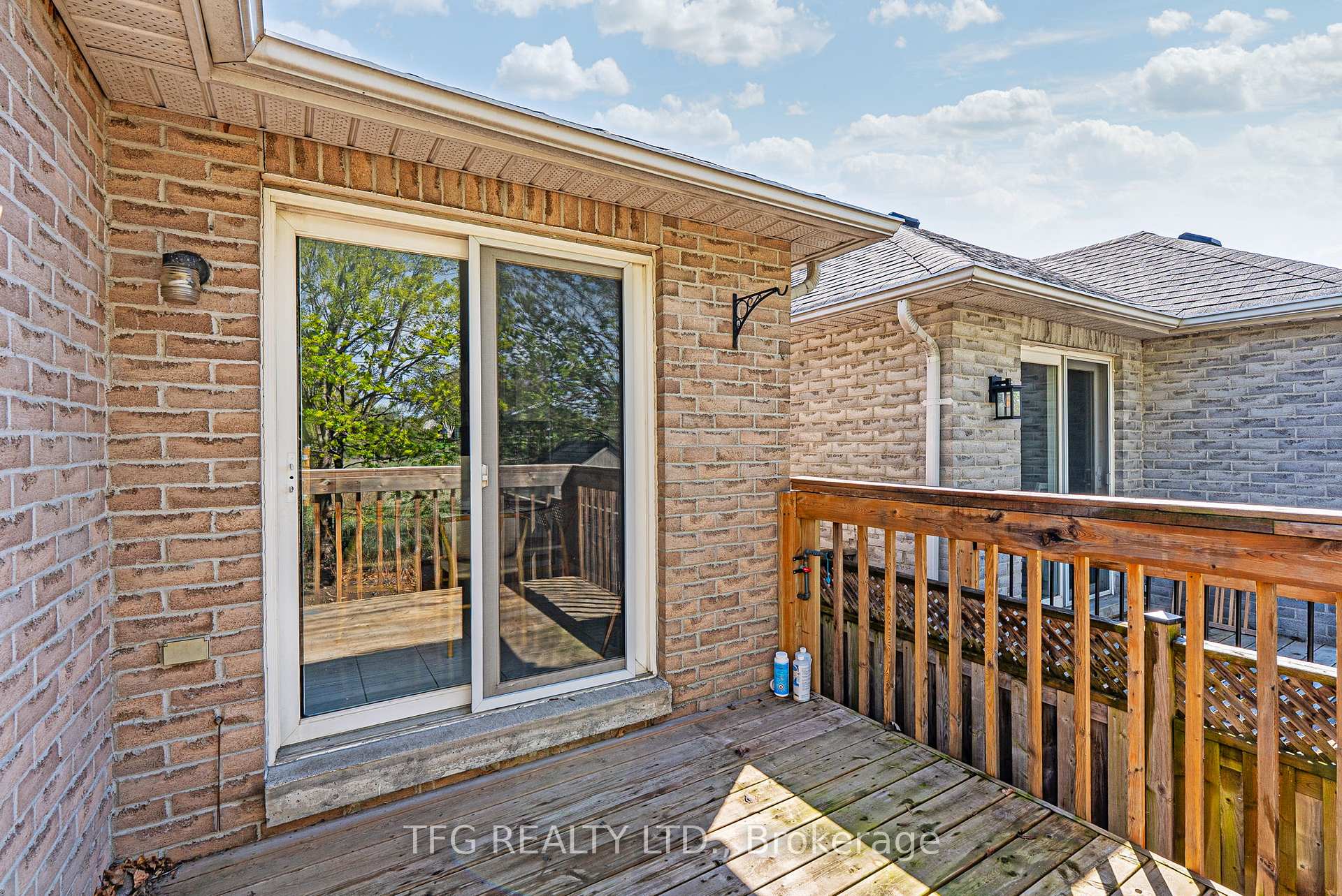 Photo 21 of 28 Eastfield Crescent, Clarington, Courtice — HOMEH