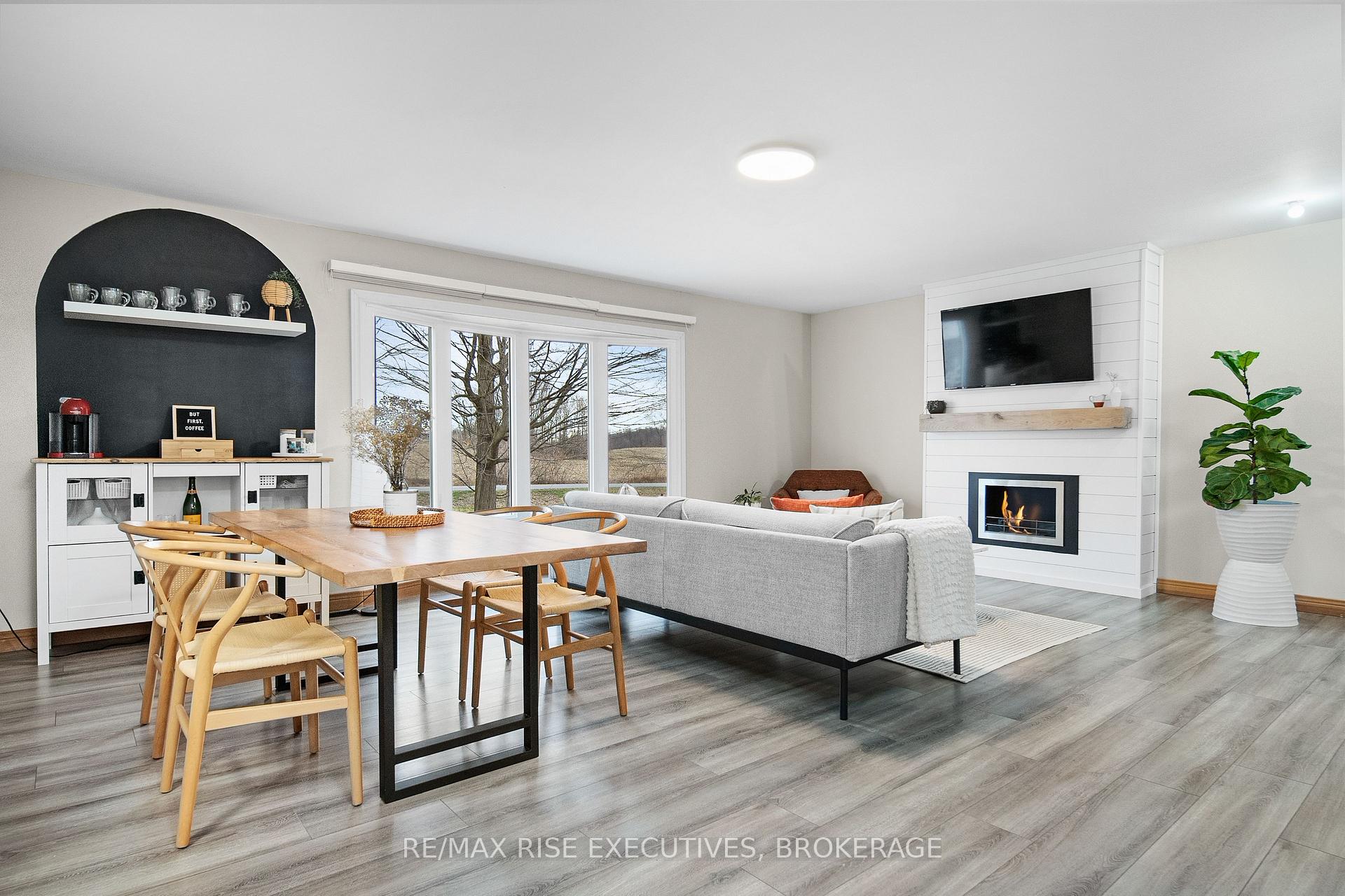 Photo 3 of 2039 Washburn Road, Frontenac, Frontenac South — HOMEH