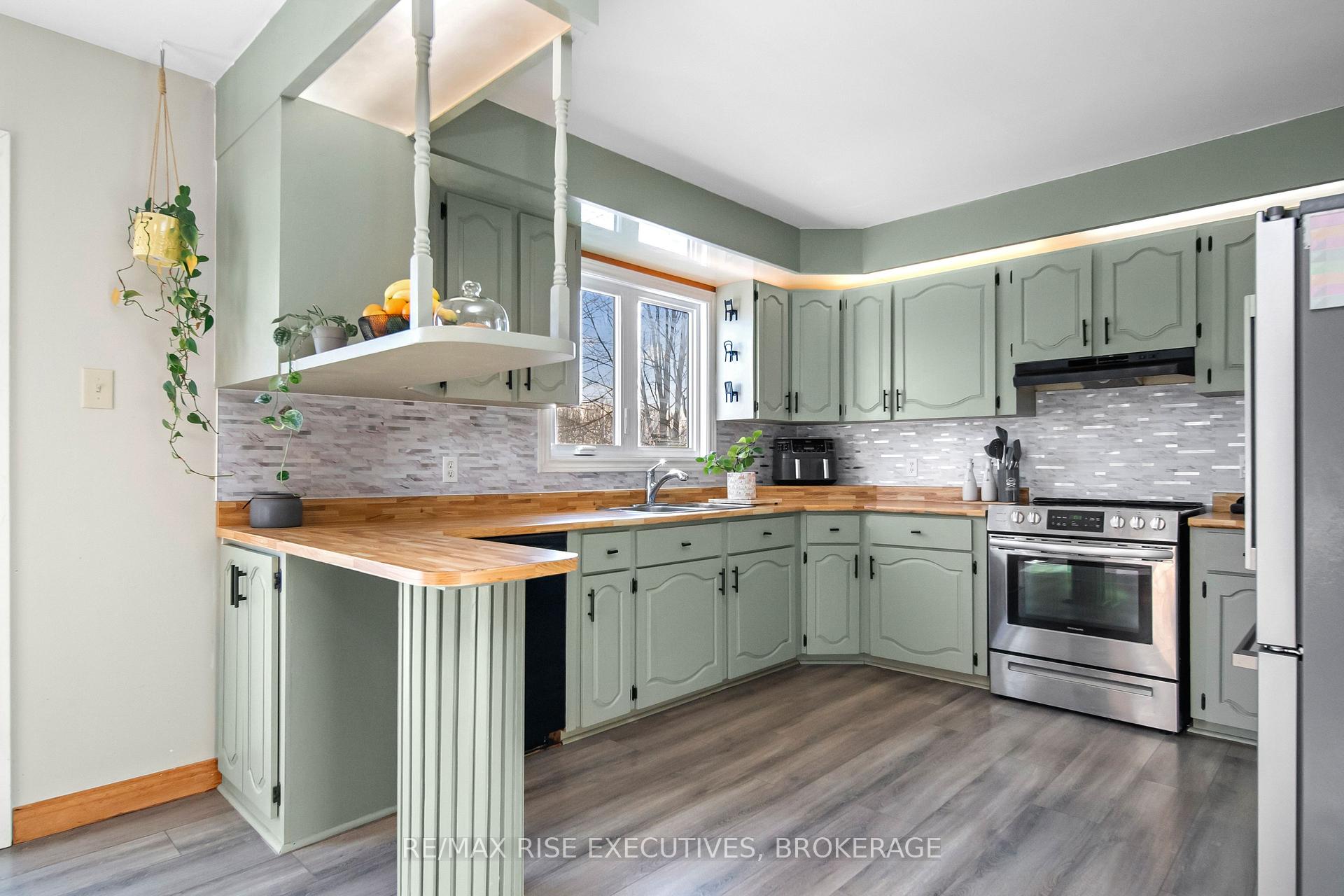 Photo 8 of 2039 Washburn Road, Frontenac, Frontenac South — HOMEH