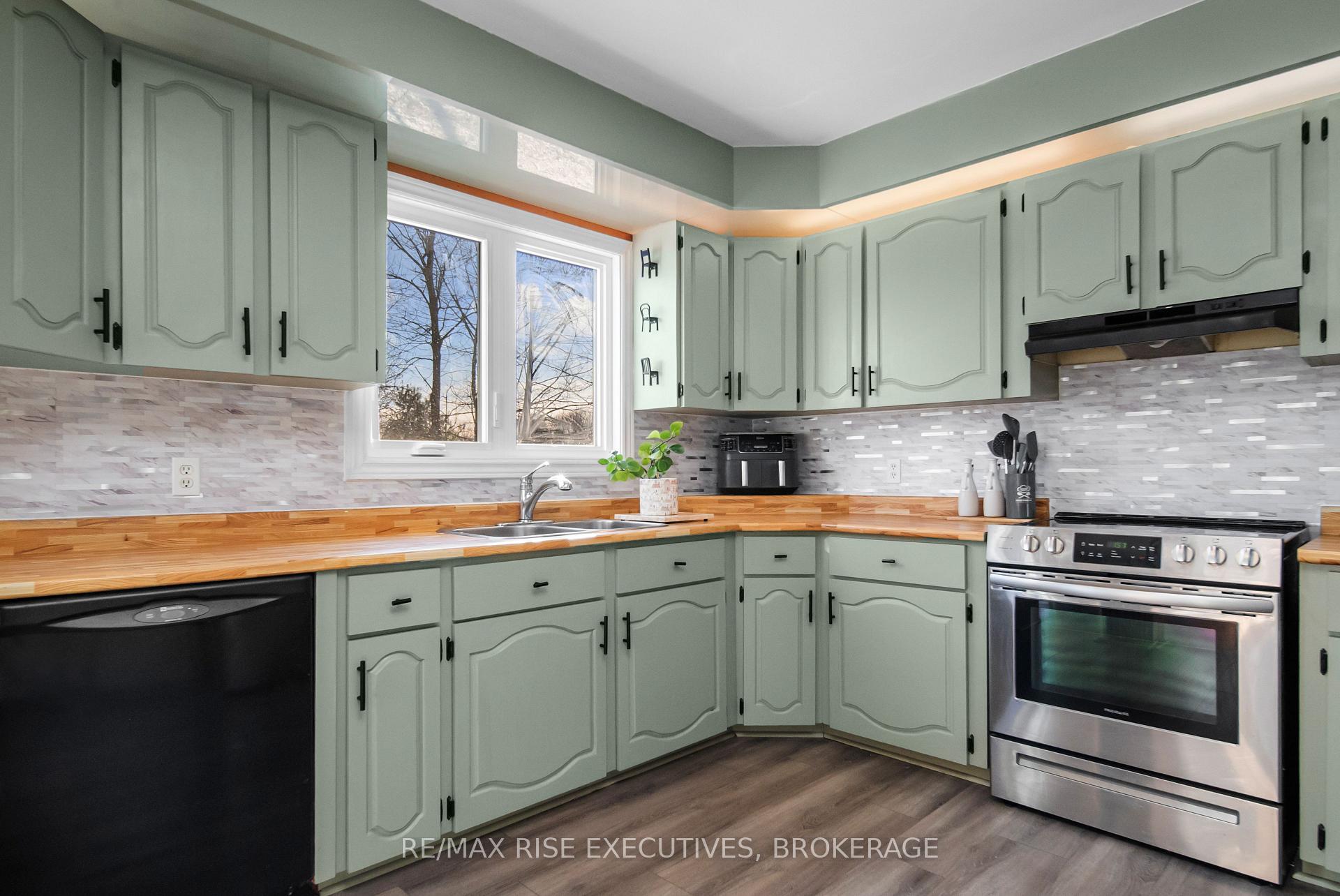 Photo 12 of 2039 Washburn Road, Frontenac, Frontenac South — HOMEH