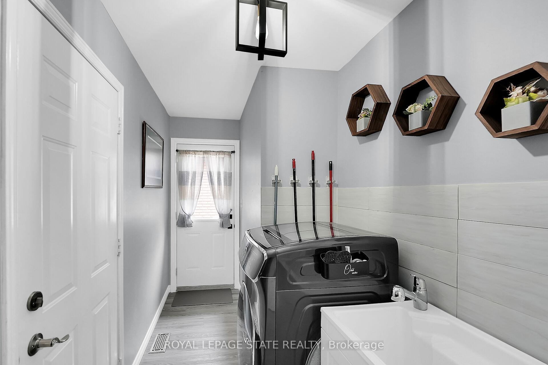 Photo 24 of 171 Gatestone Drive, Hamilton, Stoney Creek Mountain — HOMEH