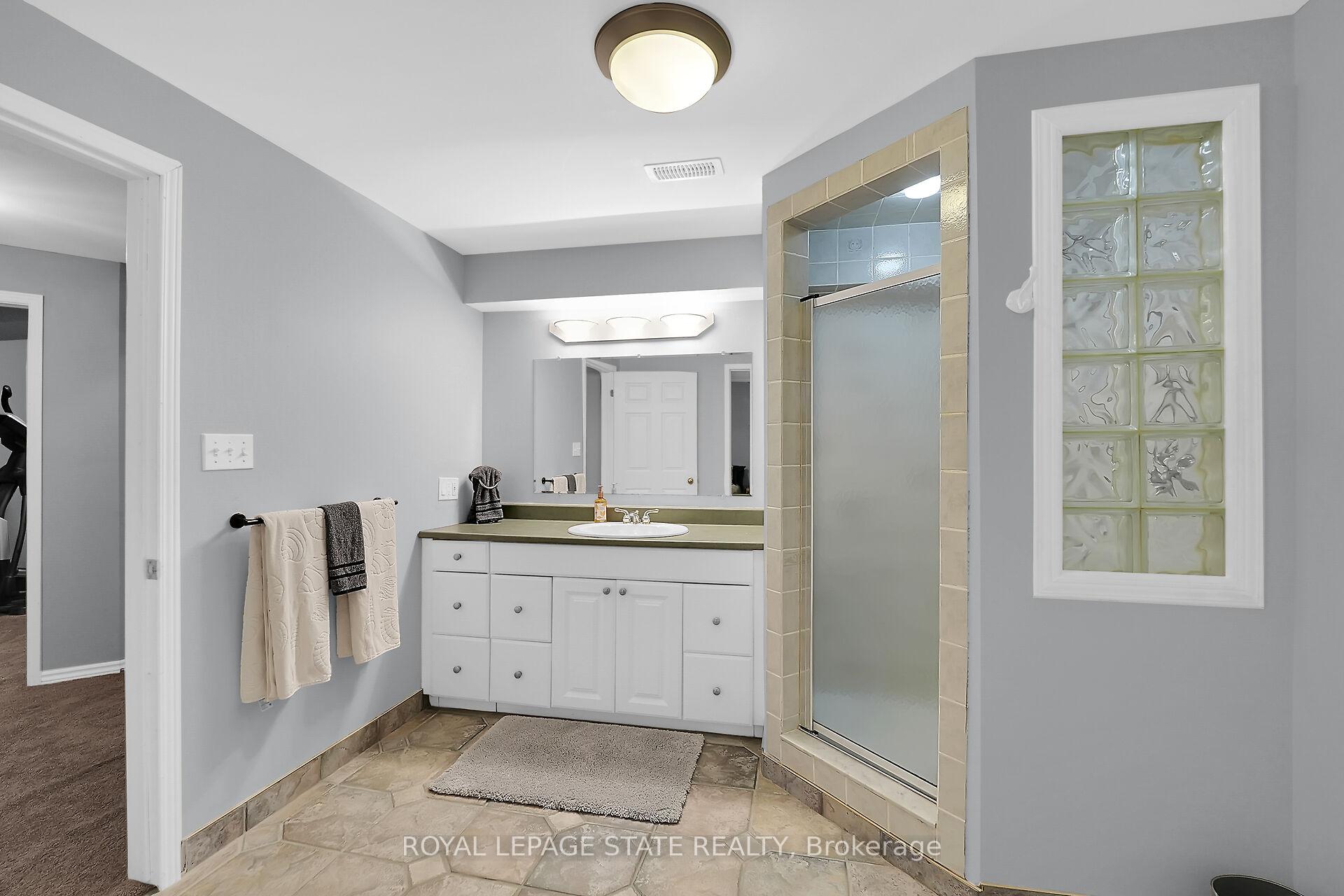 Photo 41 of 171 Gatestone Drive, Hamilton, Stoney Creek Mountain — HOMEH