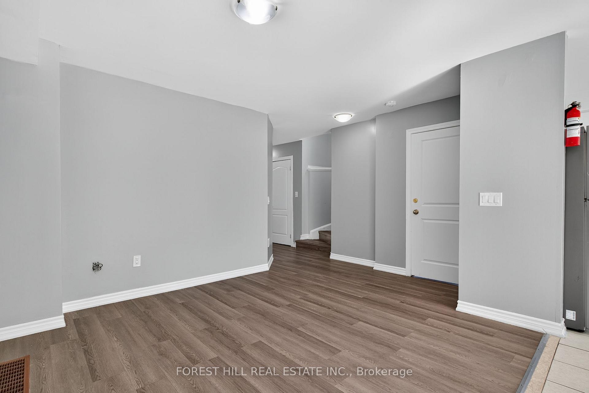 Photo 7 of 19 Rednor Drive, Brampton, Bram East — HOMEH