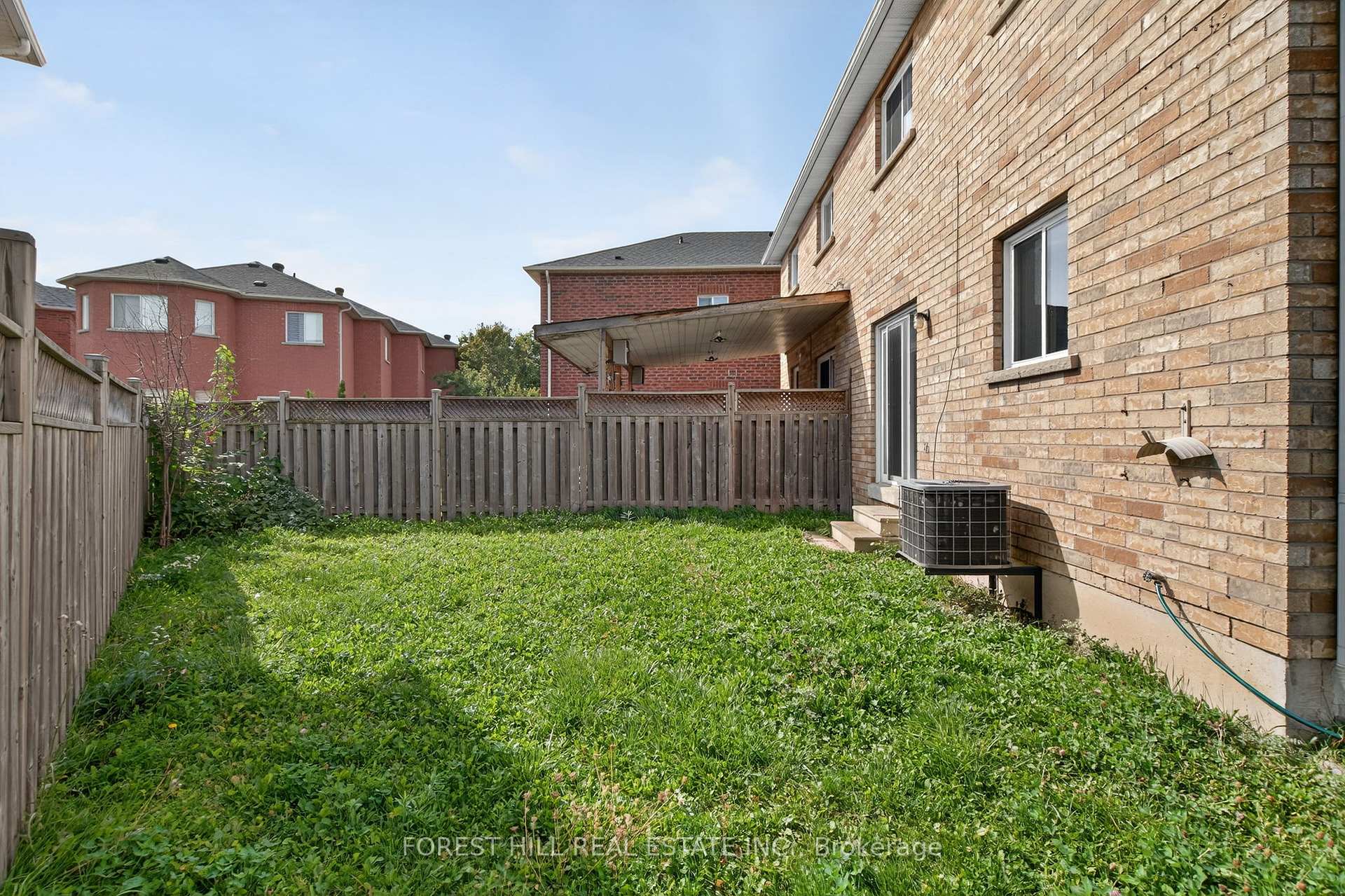 Photo 24 of 19 Rednor Drive, Brampton, Bram East — HOMEH