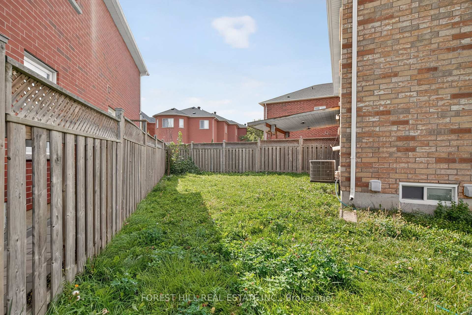 Photo 27 of 19 Rednor Drive, Brampton, Bram East — HOMEH