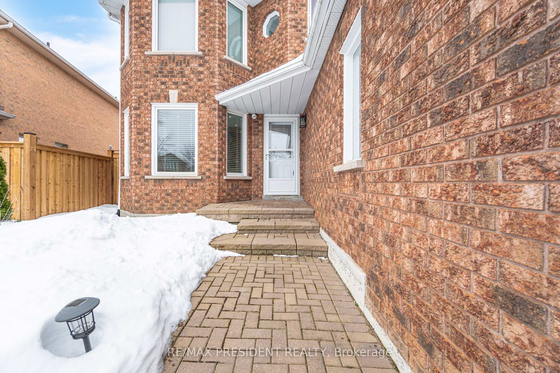 Photo 4 of 3 Hutton Crescent, Caledon, Rural Caledon — HOMEH