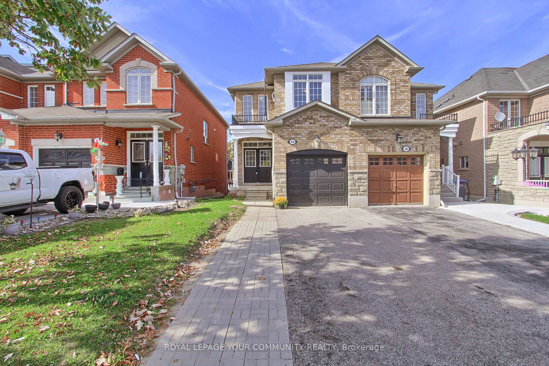 Photo 2 of 34 Pennyroyal Crescent, Brampton, Bramalea North Industrial — HOMEH