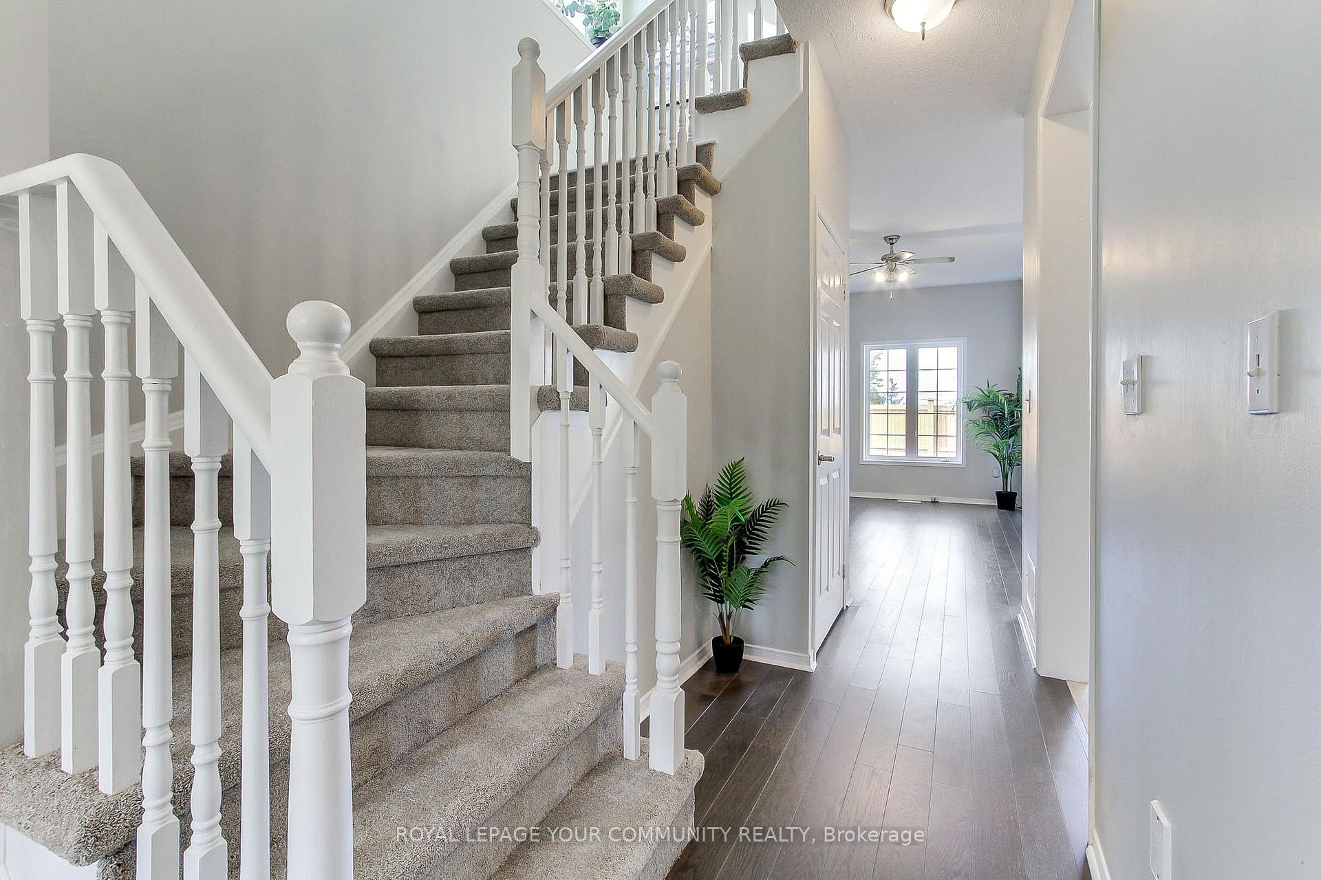 Photo 7 of 34 Pennyroyal Crescent, Brampton, Bramalea North Industrial — HOMEH