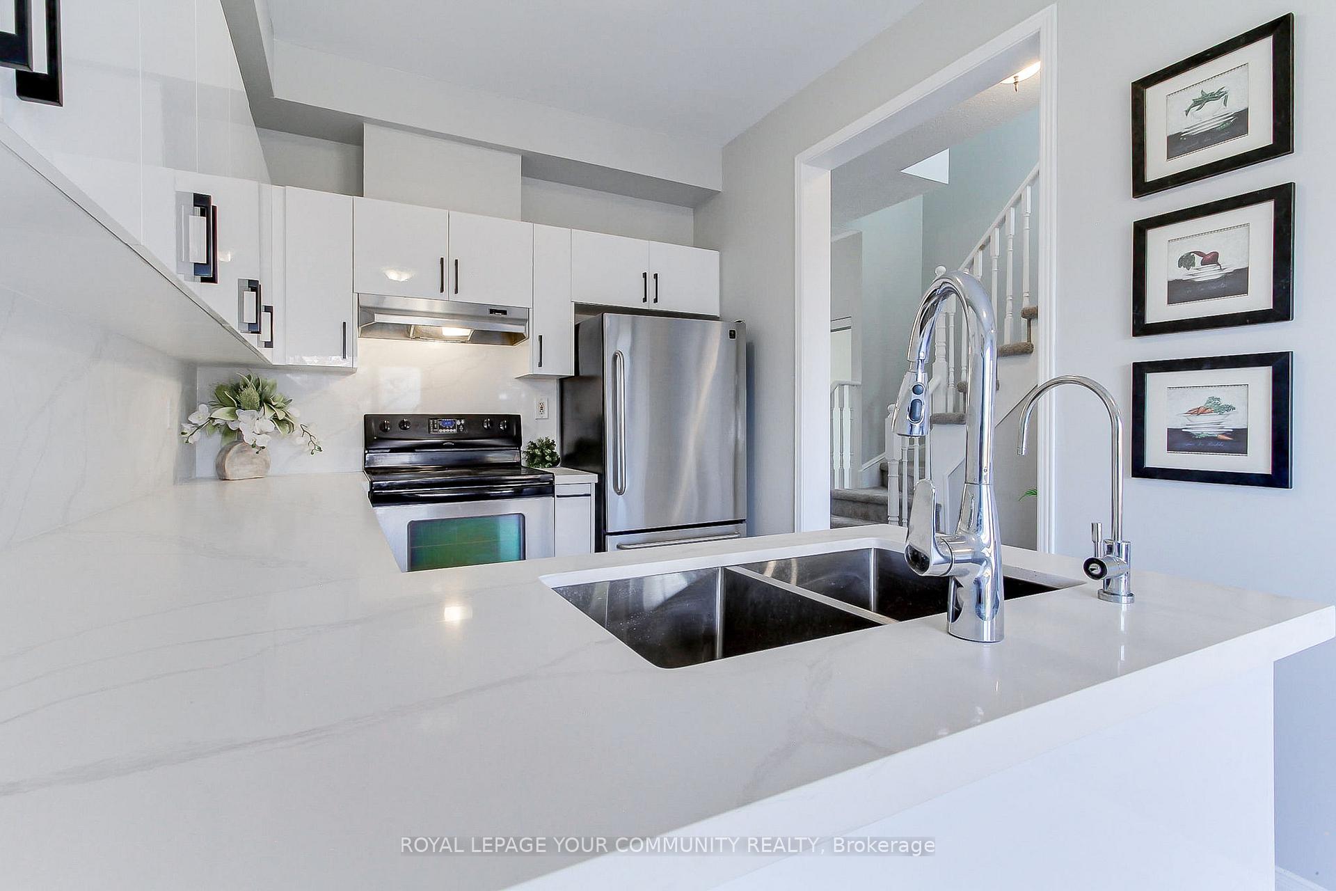 Photo 9 of 34 Pennyroyal Crescent, Brampton, Bramalea North Industrial — HOMEH