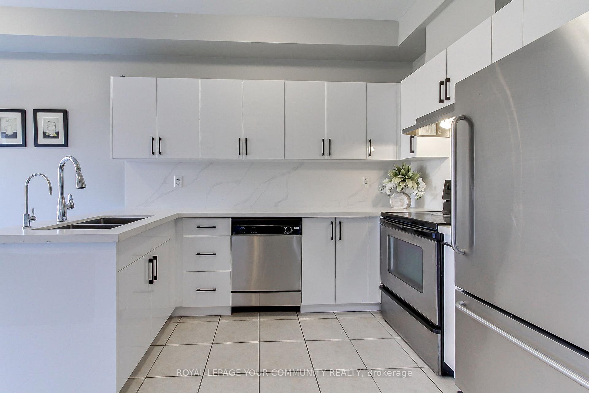 Photo 10 of 34 Pennyroyal Crescent, Brampton, Bramalea North Industrial — HOMEH