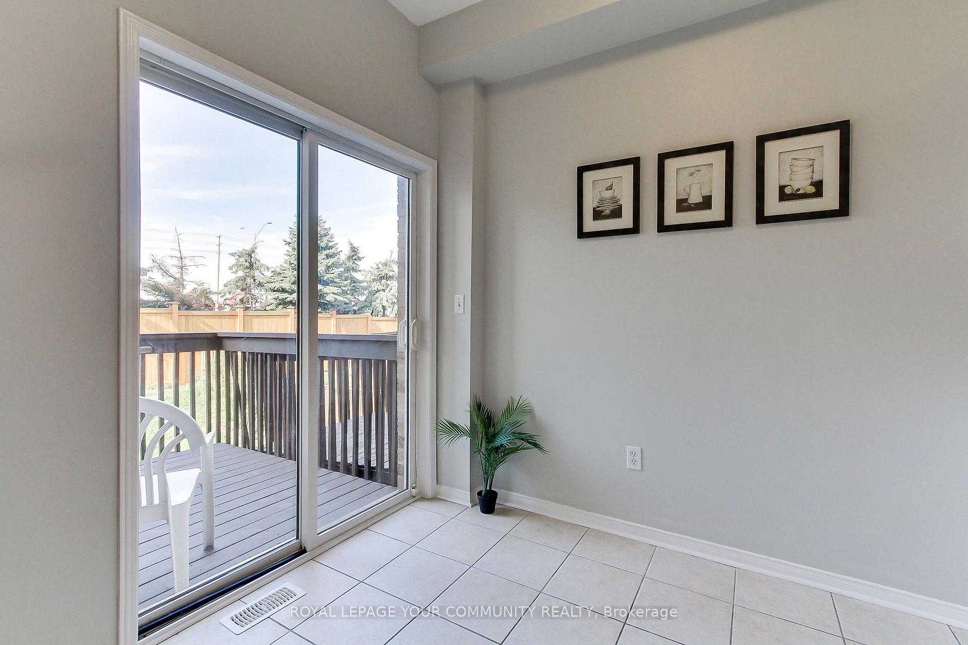 Photo 14 of 34 Pennyroyal Crescent, Brampton, Bramalea North Industrial — HOMEH