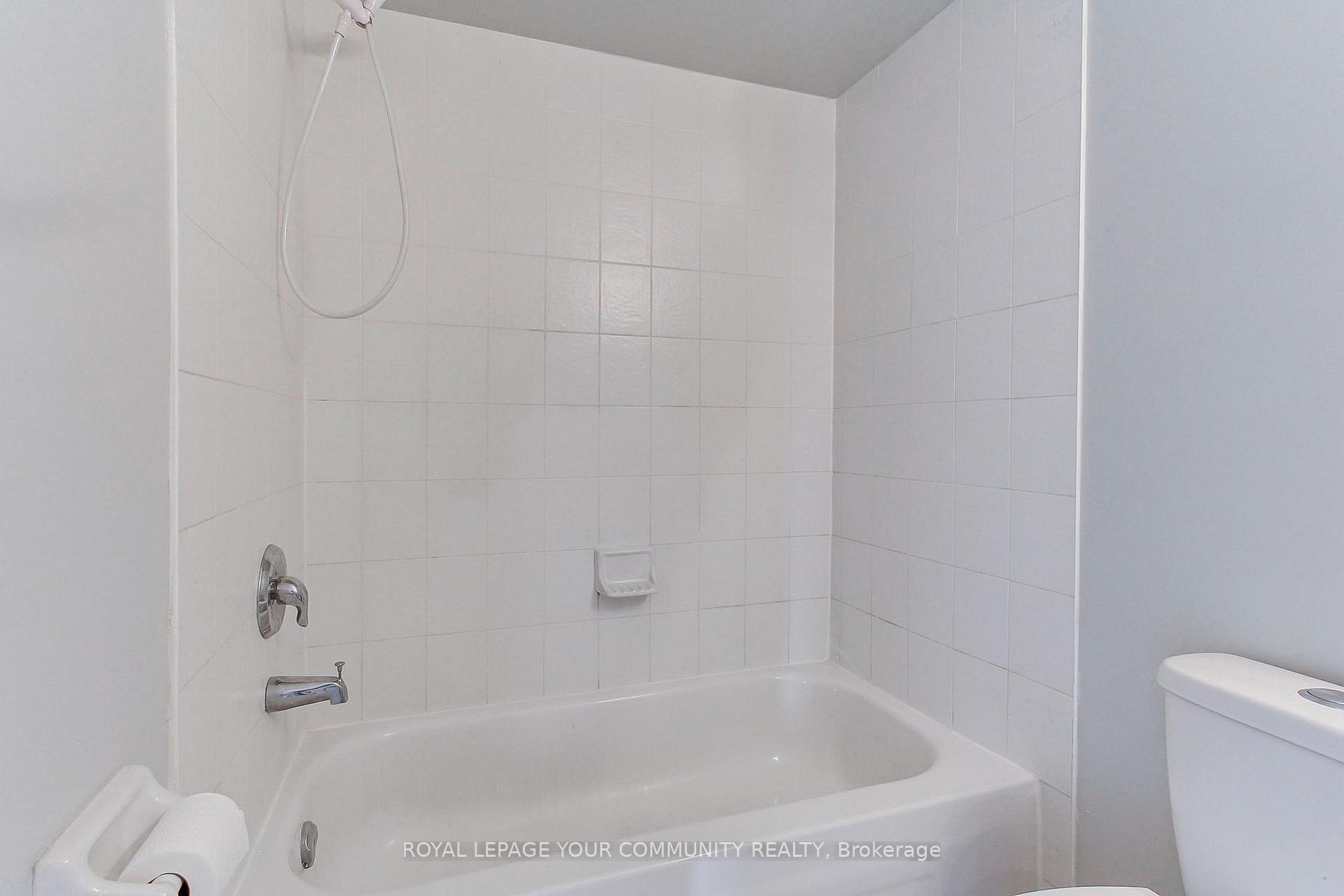 Photo 31 of 34 Pennyroyal Crescent, Brampton, Bramalea North Industrial — HOMEH