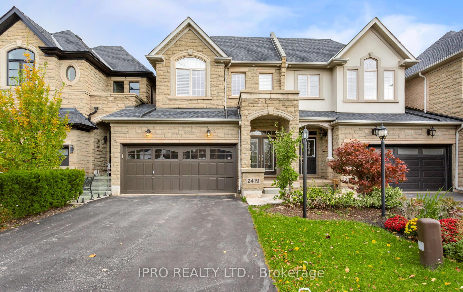 Front of 2419 Wasaga Drive