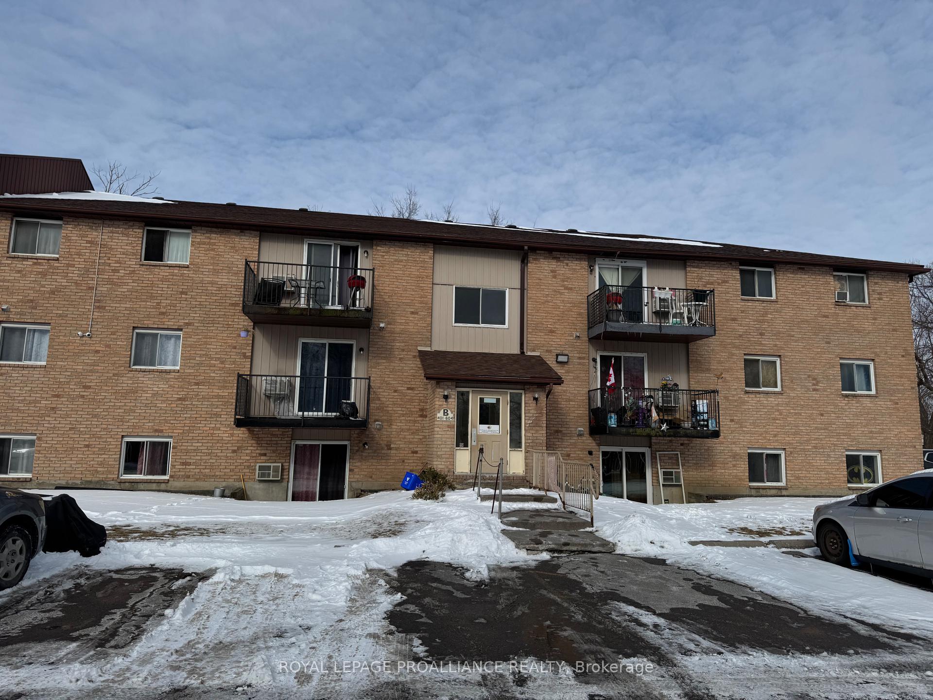 Photo 1 of Unit 403, 35B Union Street, Belleville, Belleville Ward — HOMEH