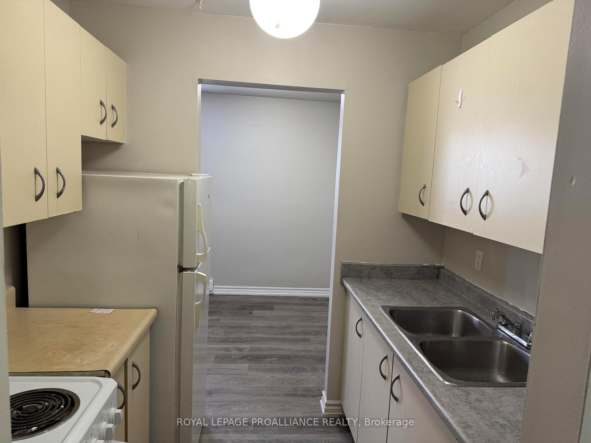 Photo 4 of Unit 403, 35B Union Street, Belleville, Belleville Ward — HOMEH