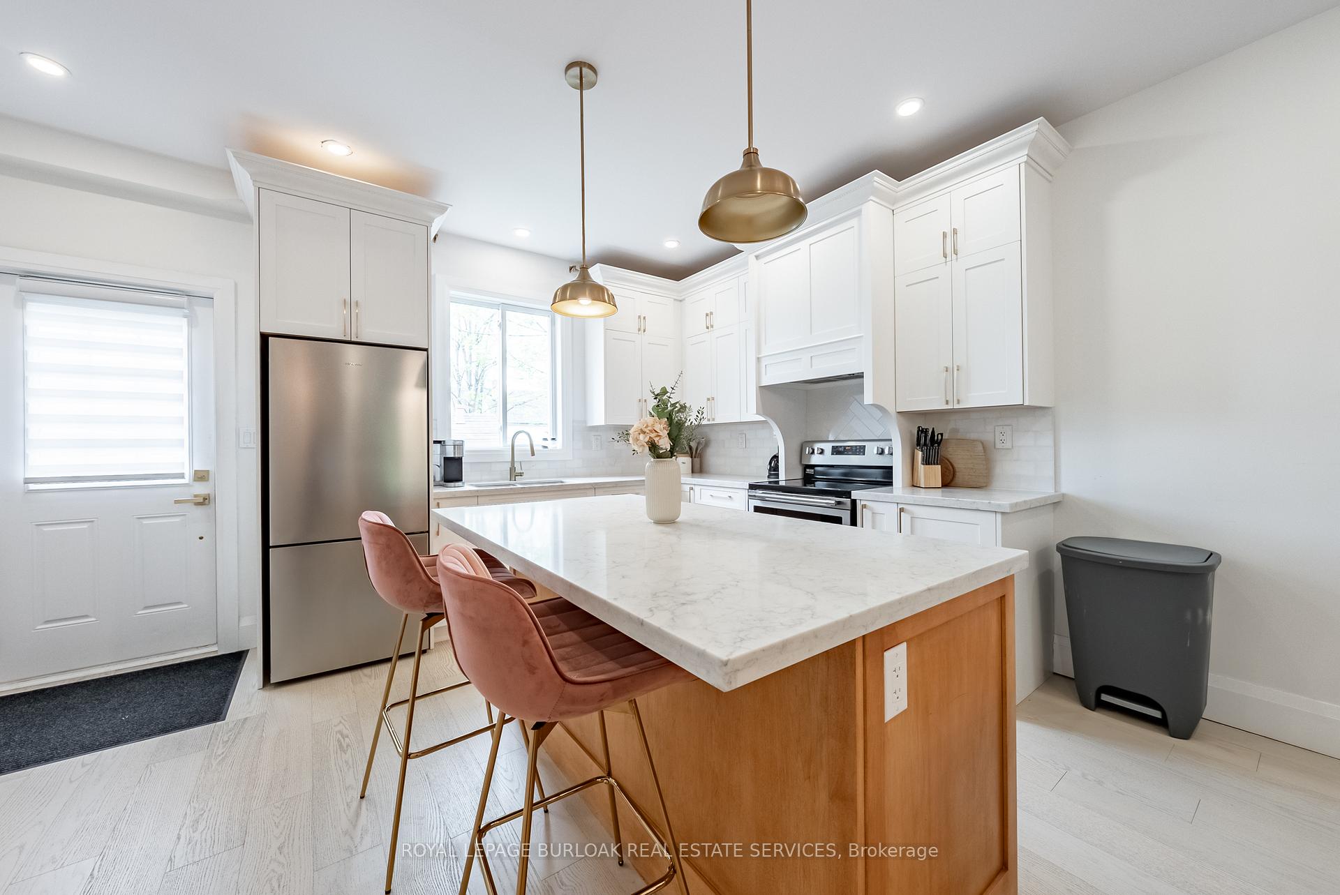 Photo 6 of 302 Dunsmure Road, Hamilton, Crown Point — HOMEH