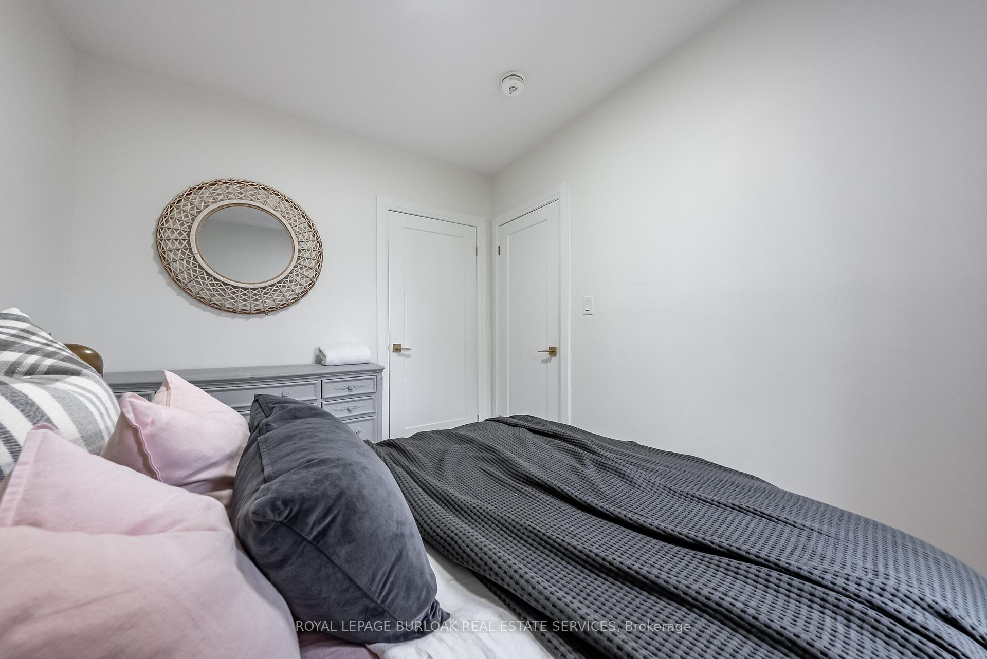 Photo 15 of 302 Dunsmure Road, Hamilton, Crown Point — HOMEH