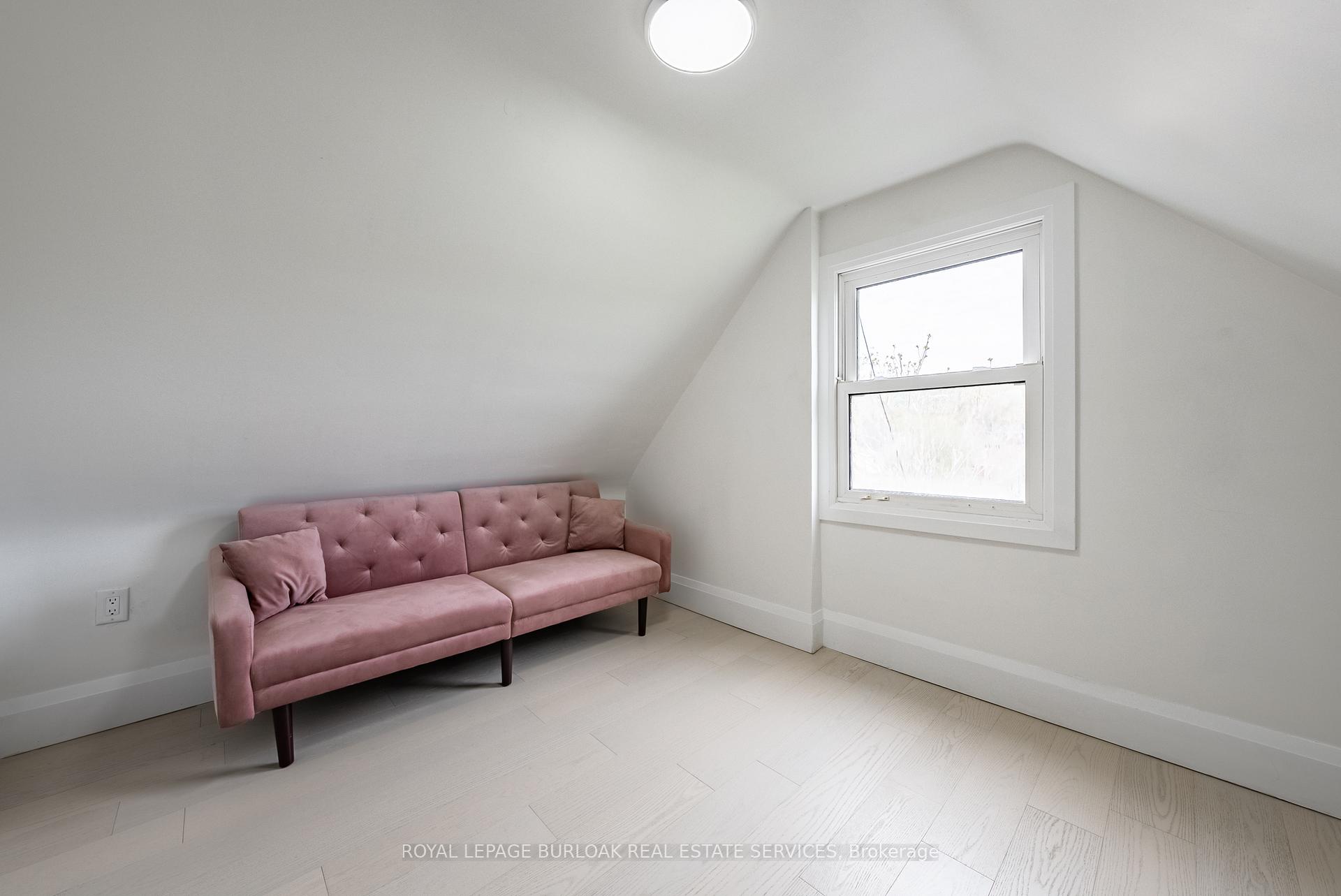 Photo 19 of 302 Dunsmure Road, Hamilton, Crown Point — HOMEH