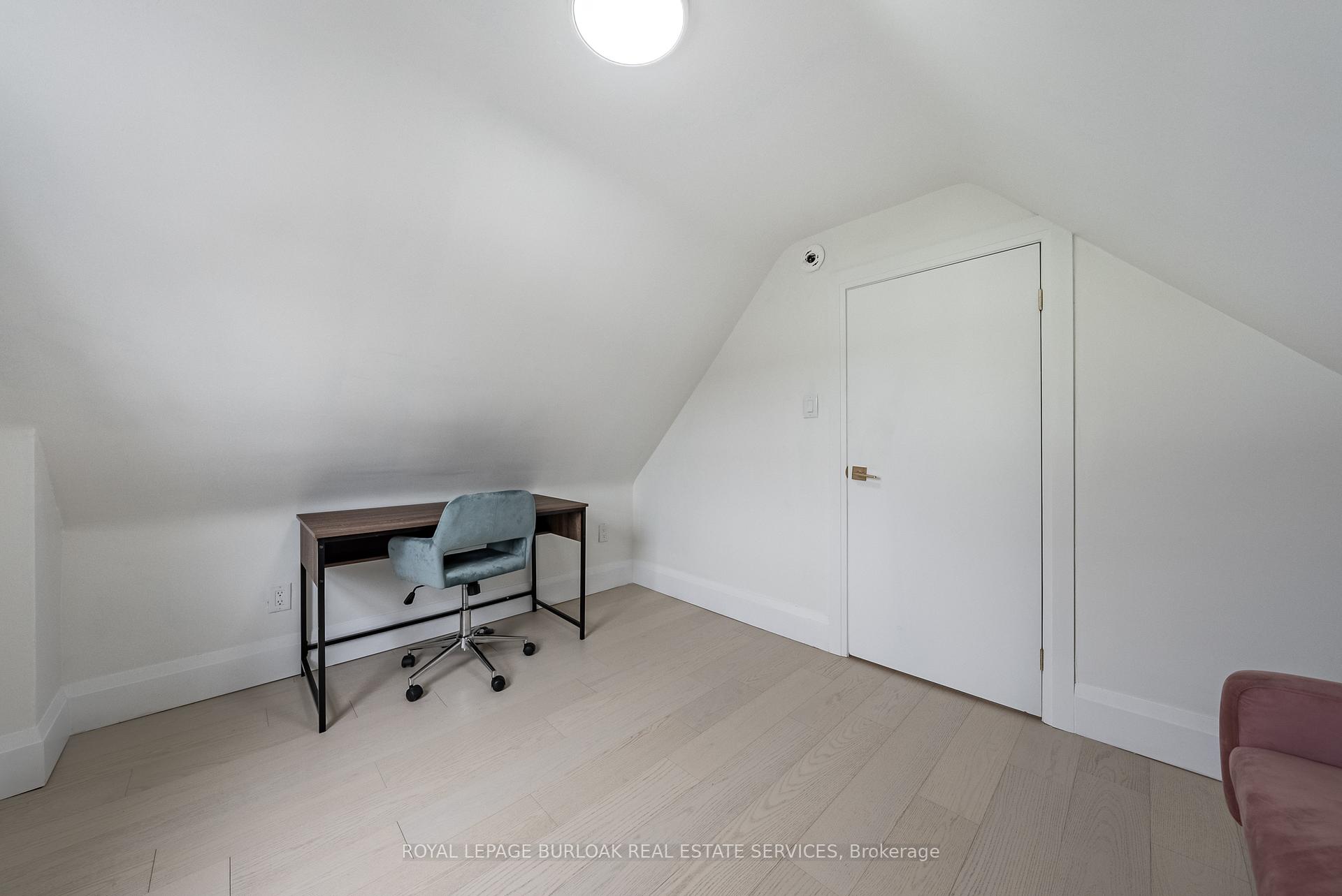 Photo 20 of 302 Dunsmure Road, Hamilton, Crown Point — HOMEH