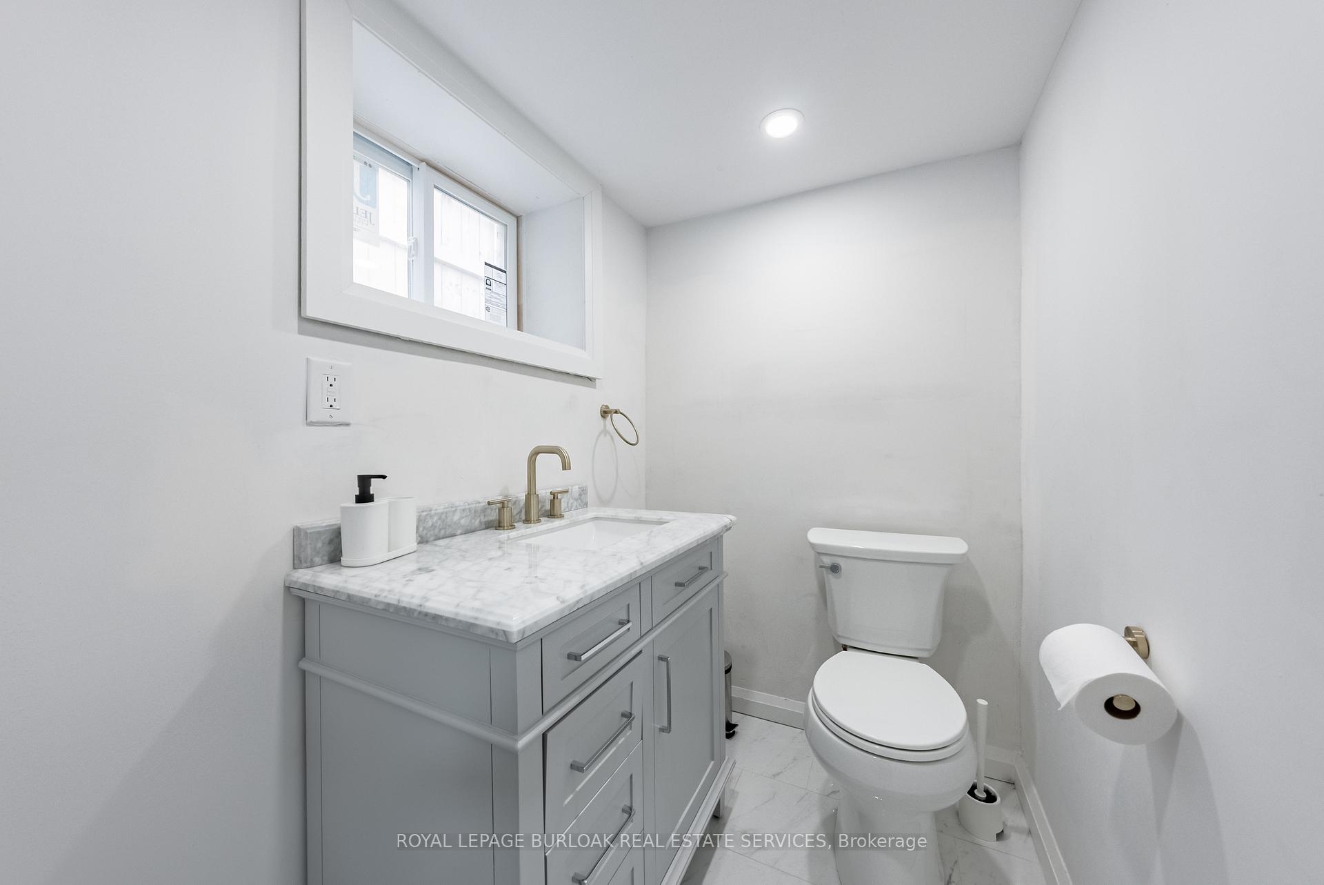 Photo 24 of 302 Dunsmure Road, Hamilton, Crown Point — HOMEH
