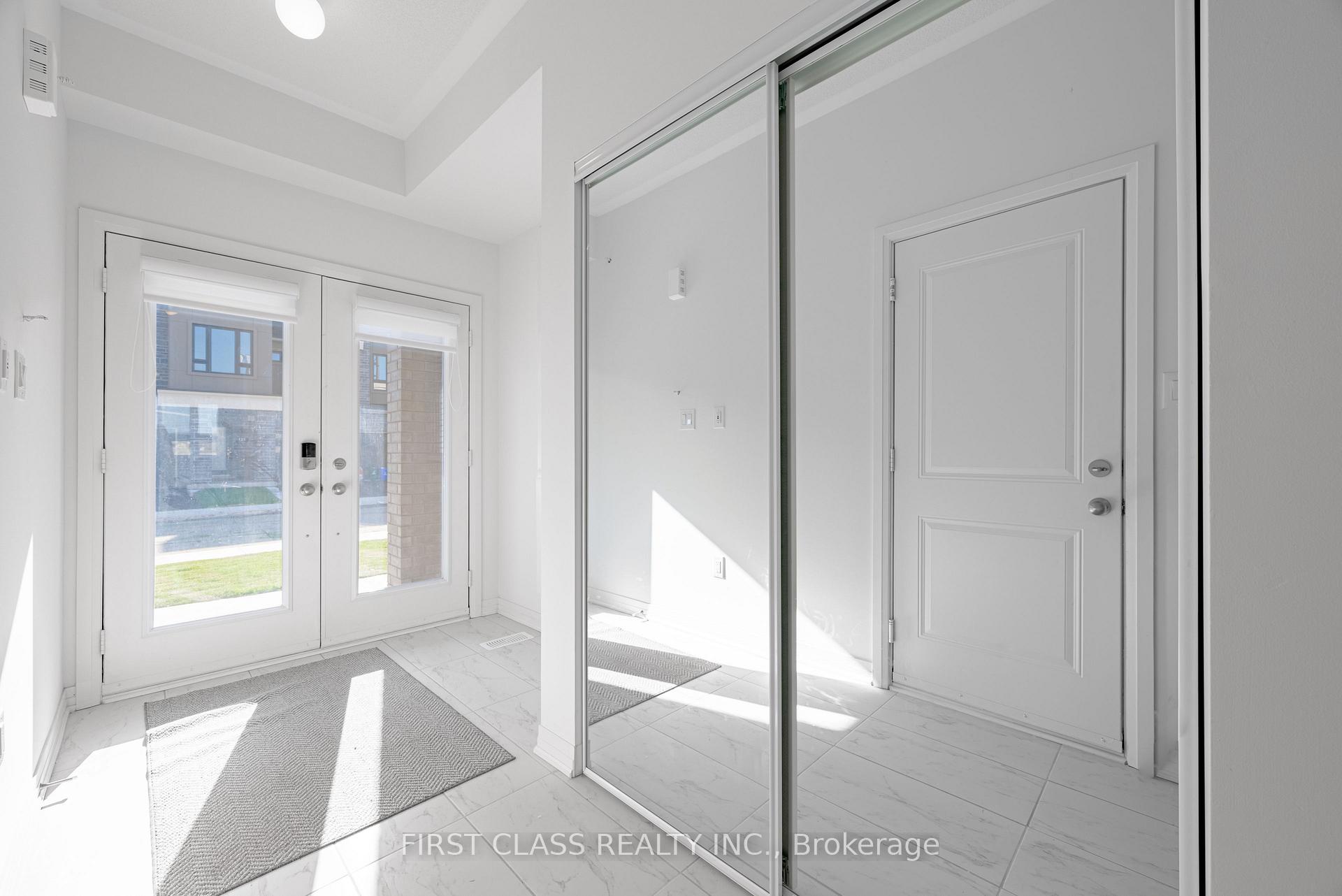 Photo 6 of 124 Sailors Landing E, Clarington, Bowmanville — HOMEH