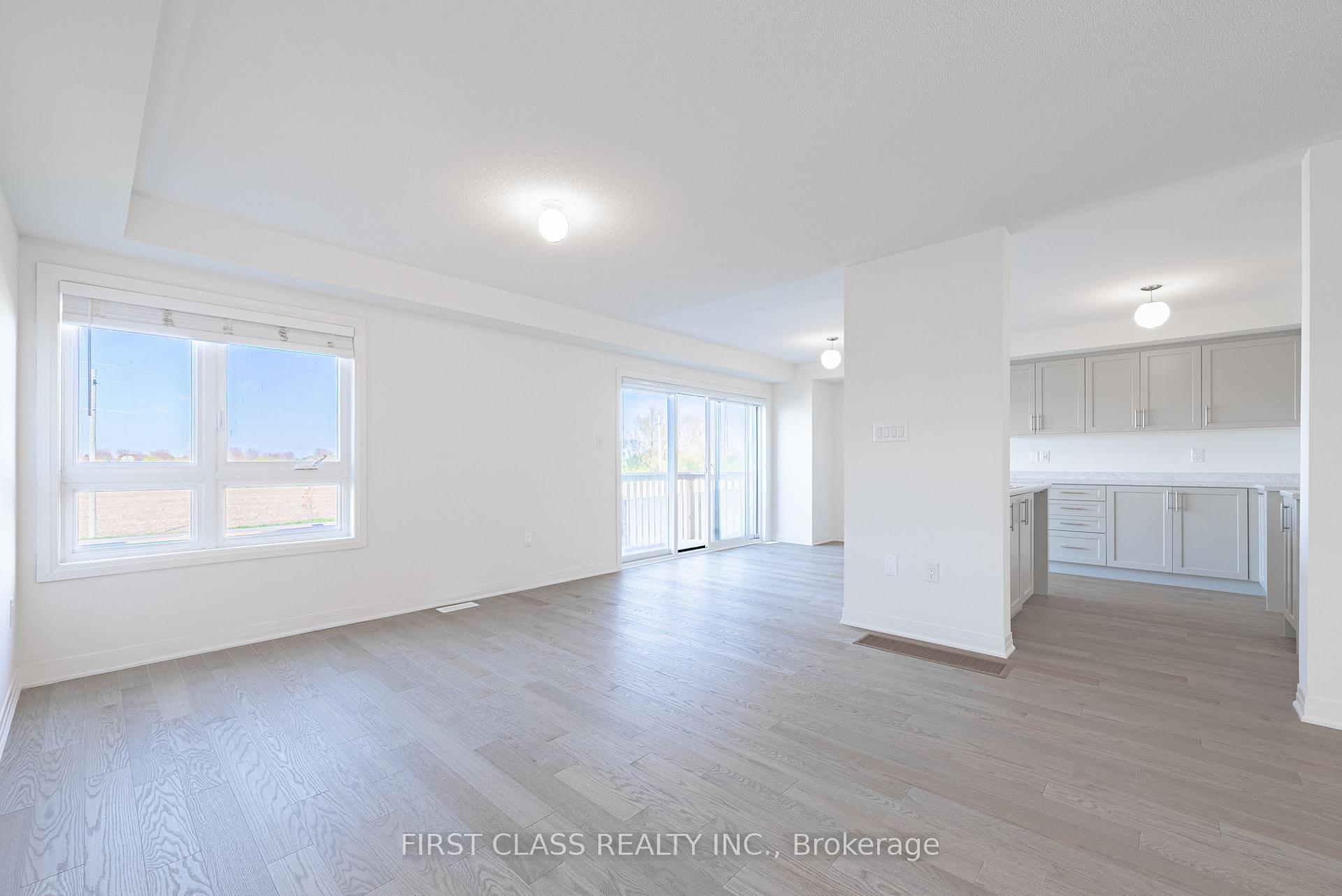 Photo 11 of 124 Sailors Landing E, Clarington, Bowmanville — HOMEH