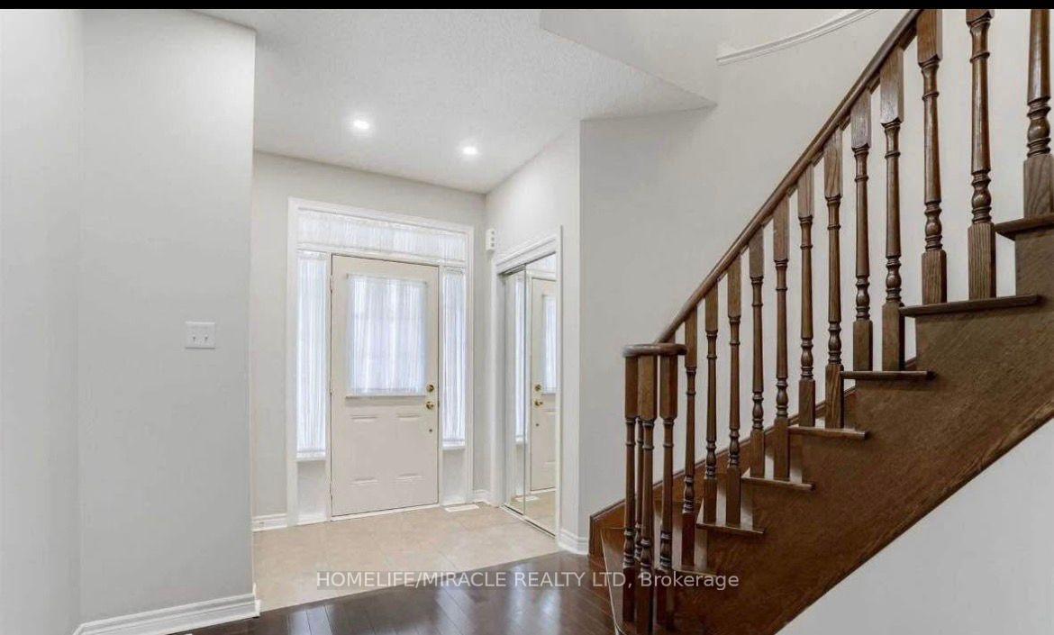 Photo 2 of 144 George Robinson Drive, Brampton, Credit Valley — HOMEH