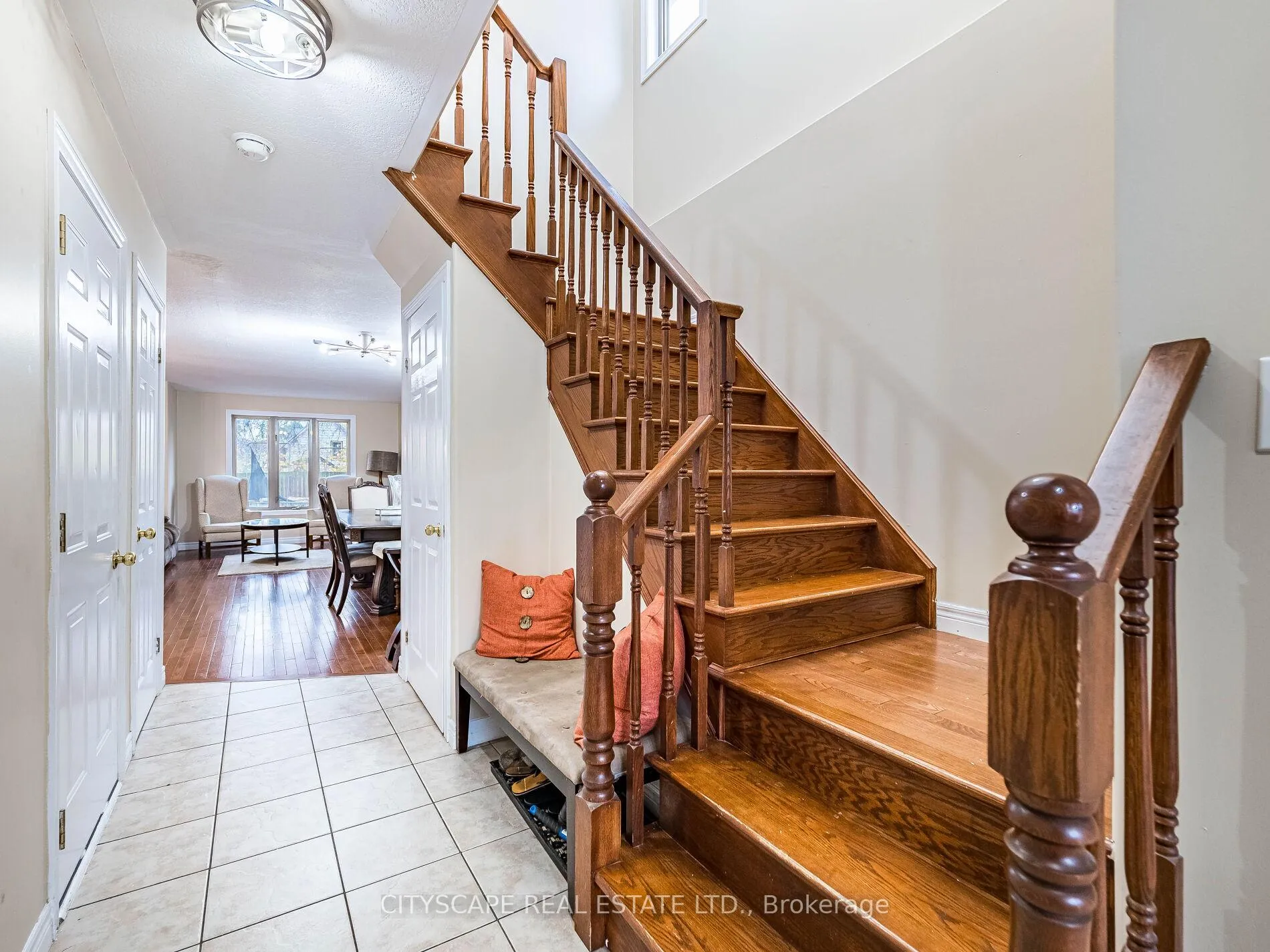 Photo 5 of 22 Jones Street, Hamilton, Strathcona — HOMEH