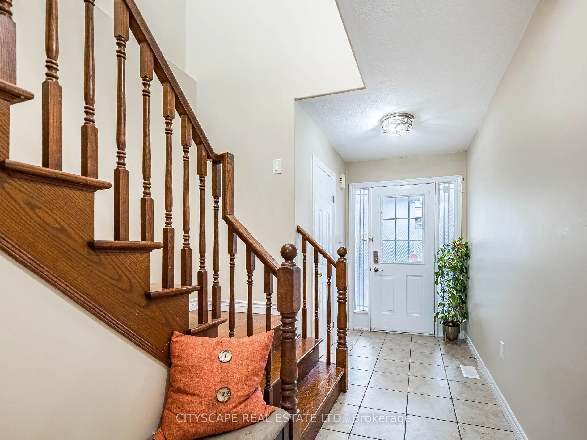 Photo 6 of 22 Jones Street, Hamilton, Strathcona — HOMEH