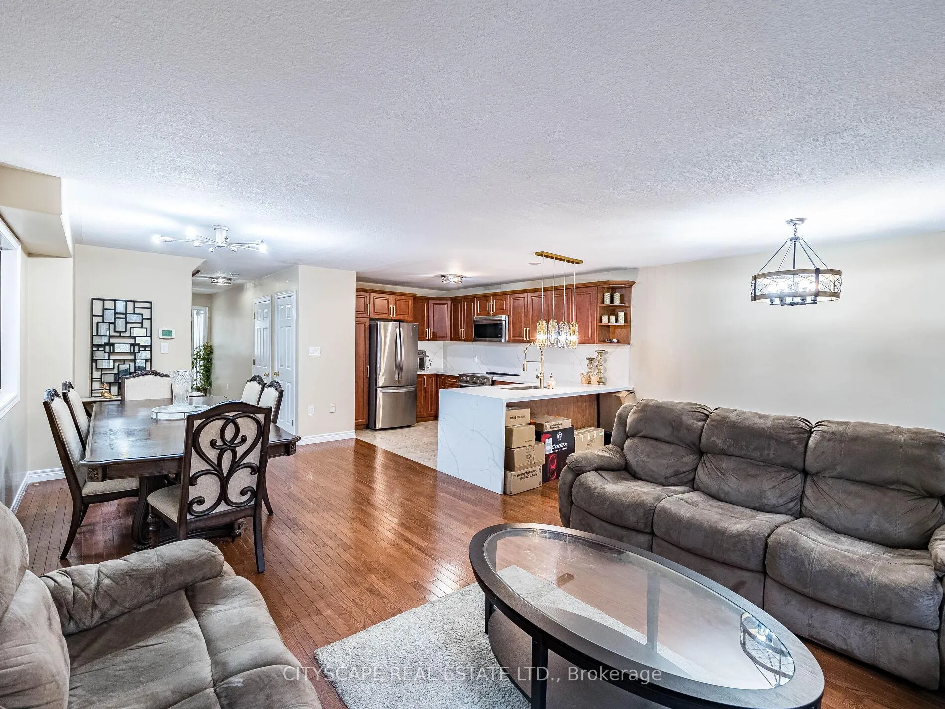 Photo 10 of 22 Jones Street, Hamilton, Strathcona — HOMEH