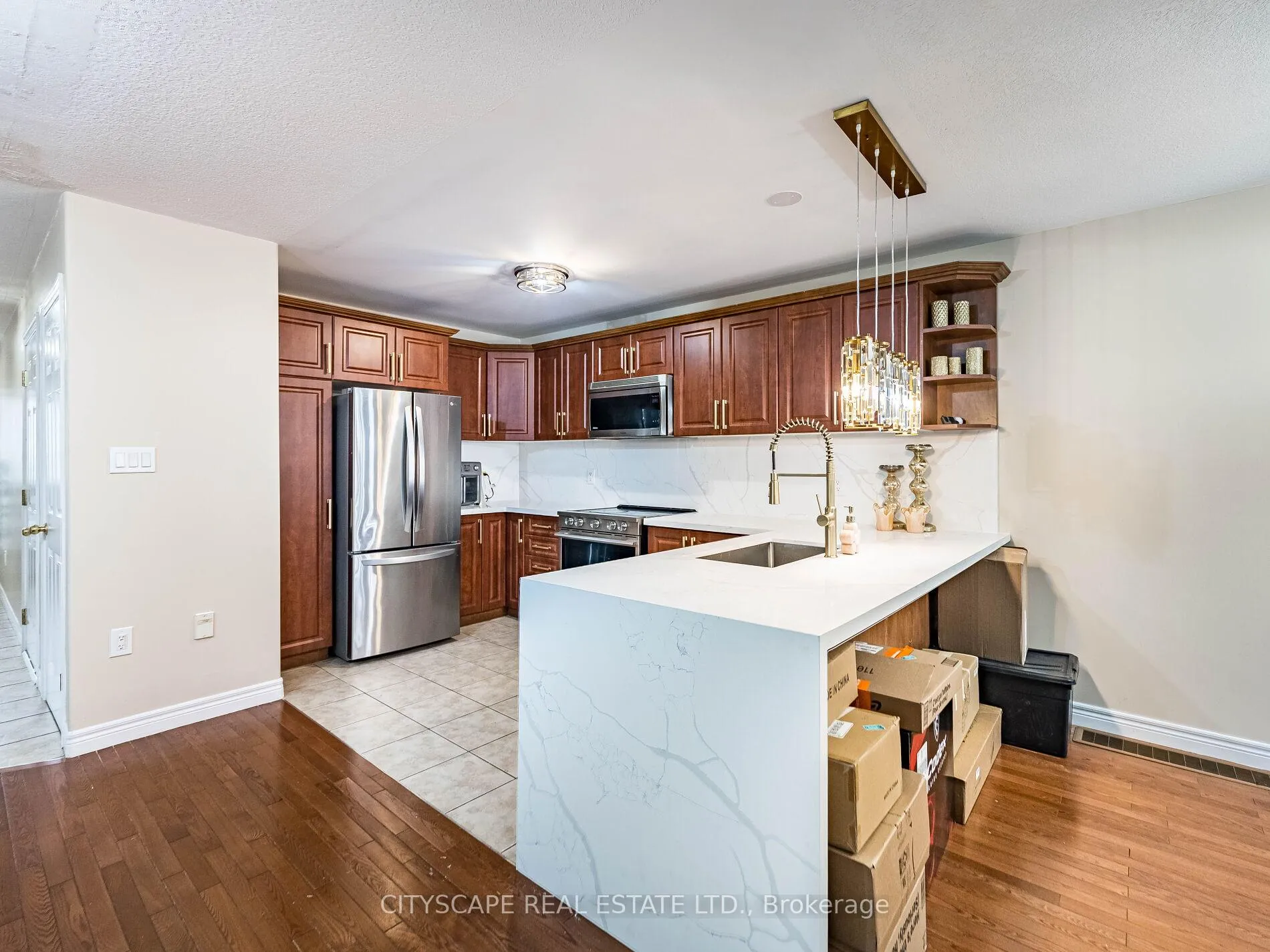 Photo 12 of 22 Jones Street, Hamilton, Strathcona — HOMEH