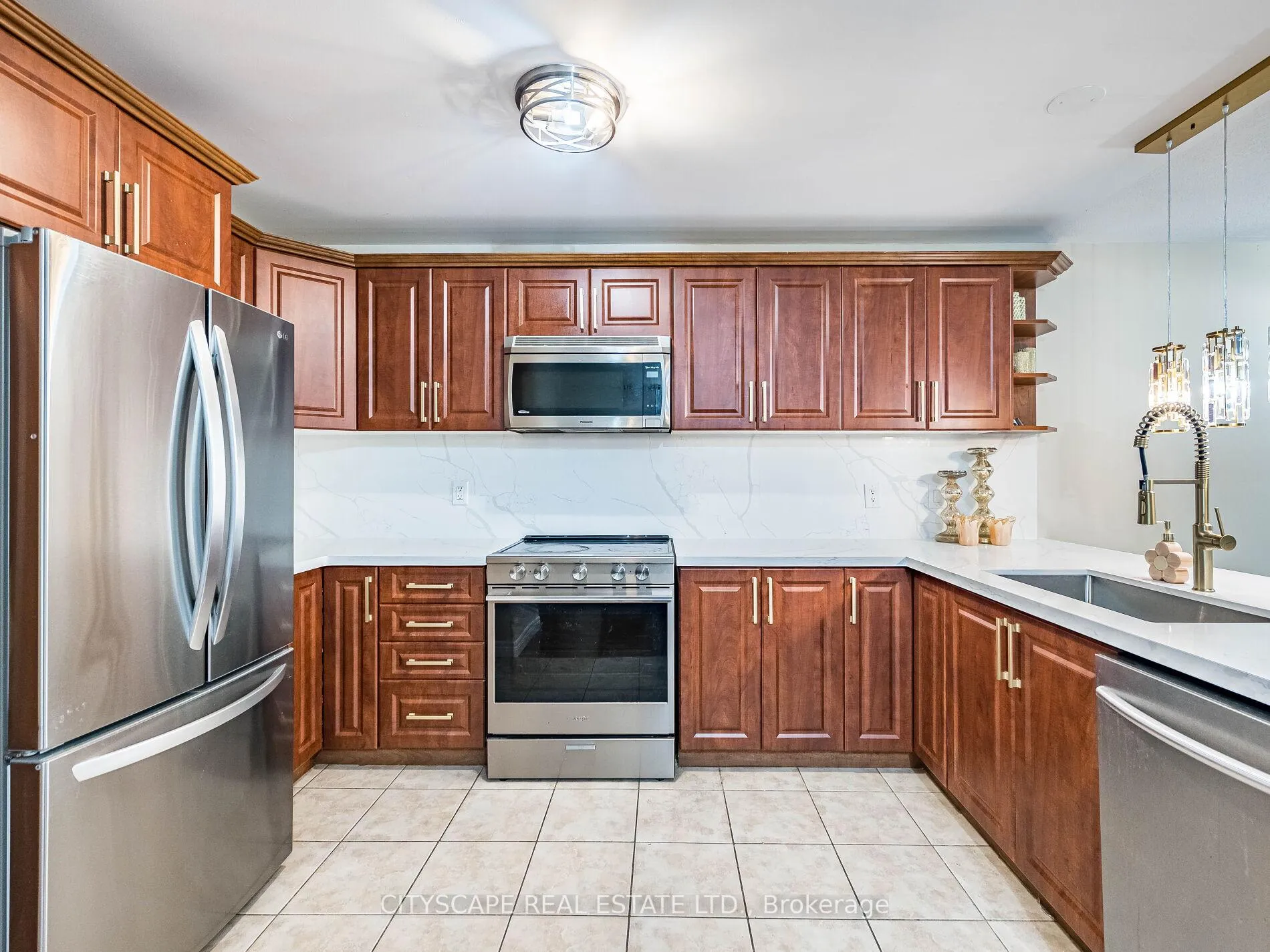 Photo 13 of 22 Jones Street, Hamilton, Strathcona — HOMEH