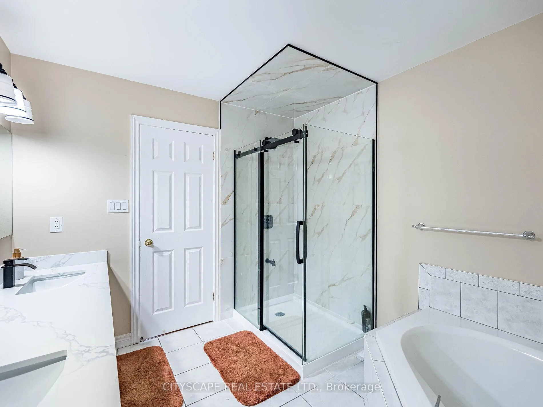 Photo 21 of 22 Jones Street, Hamilton, Strathcona — HOMEH