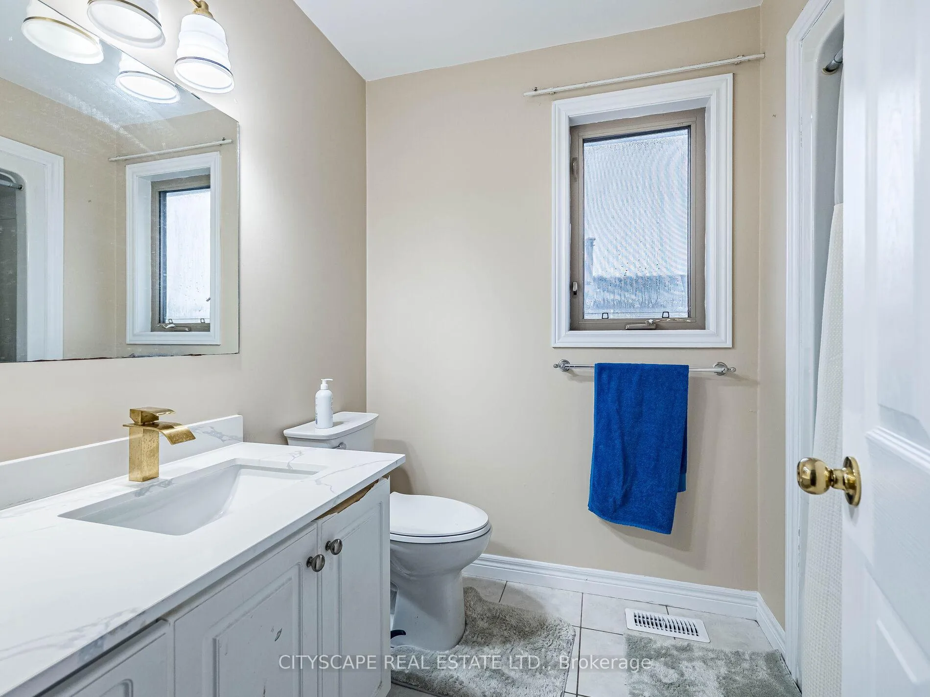 Photo 24 of 22 Jones Street, Hamilton, Strathcona — HOMEH