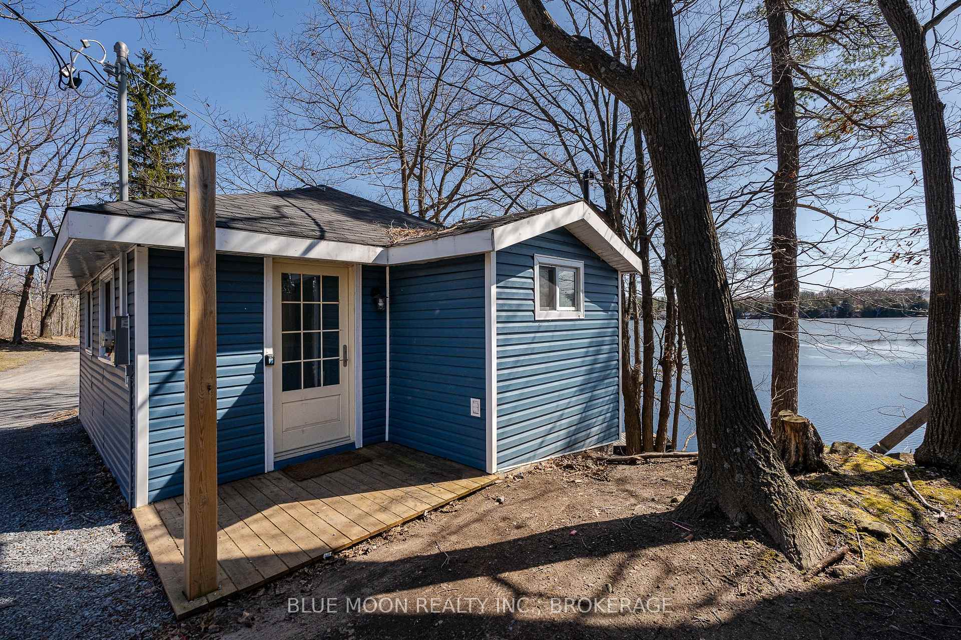 Photo 2 of 1004 Masonville Lane, Frontenac, Frontenac South — HOMEH