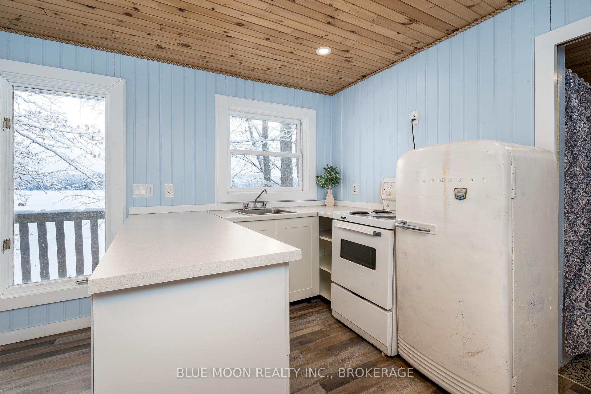 Photo 10 of 1004 Masonville Lane, Frontenac, Frontenac South — HOMEH