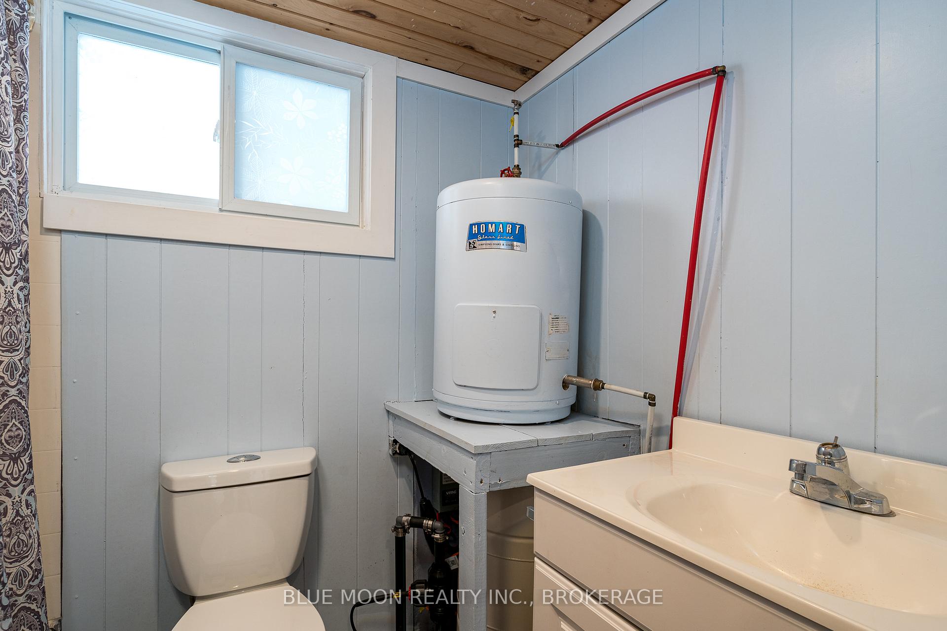 Photo 15 of 1004 Masonville Lane, Frontenac, Frontenac South — HOMEH