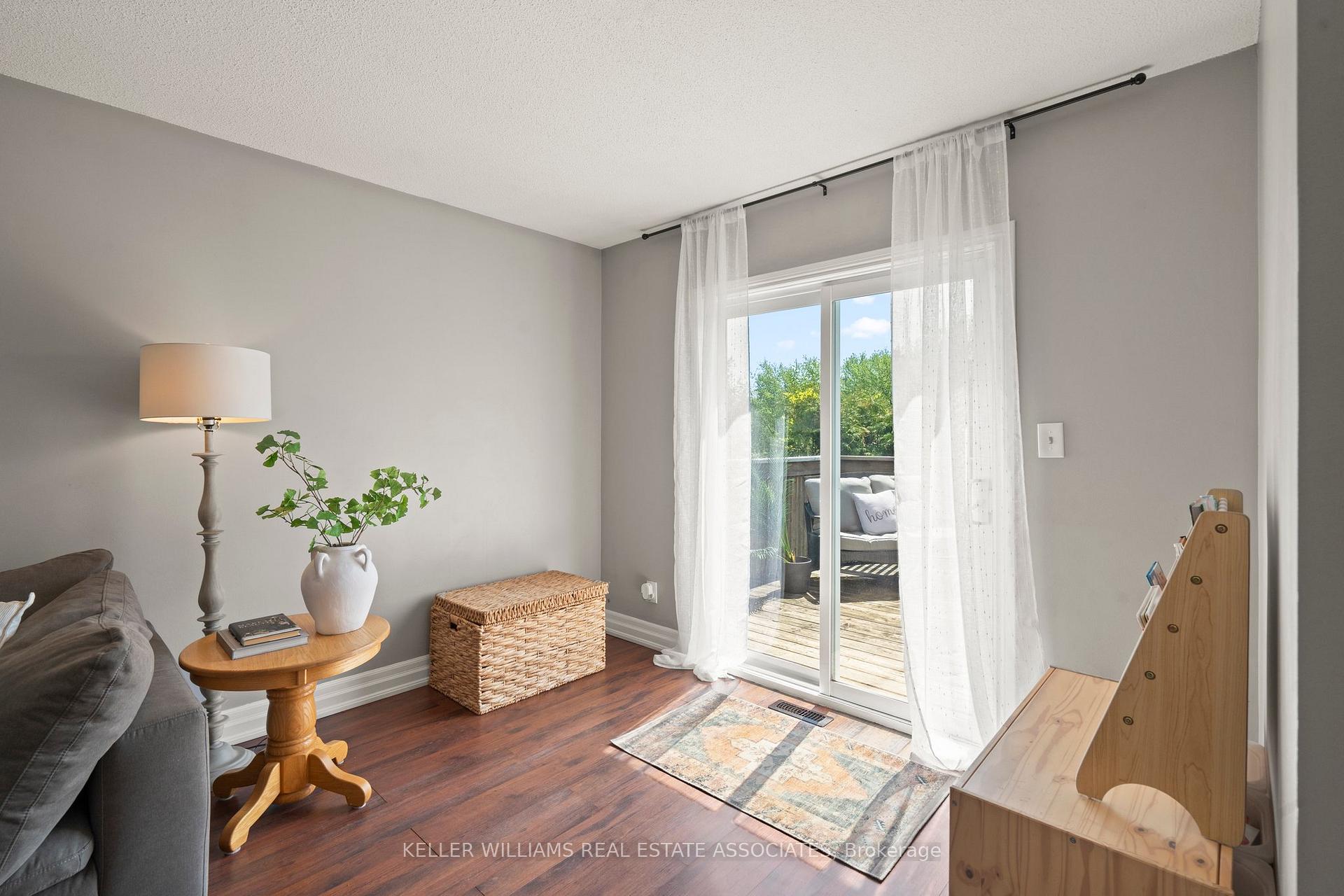 Photo 11 of 19 Soper Court, Clarington, Bowmanville — HOMEH