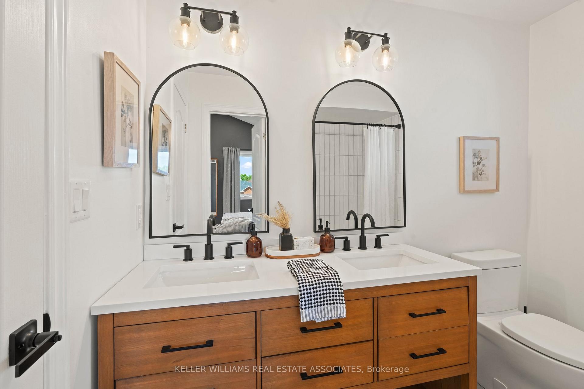Photo 27 of 19 Soper Court, Clarington, Bowmanville — HOMEH