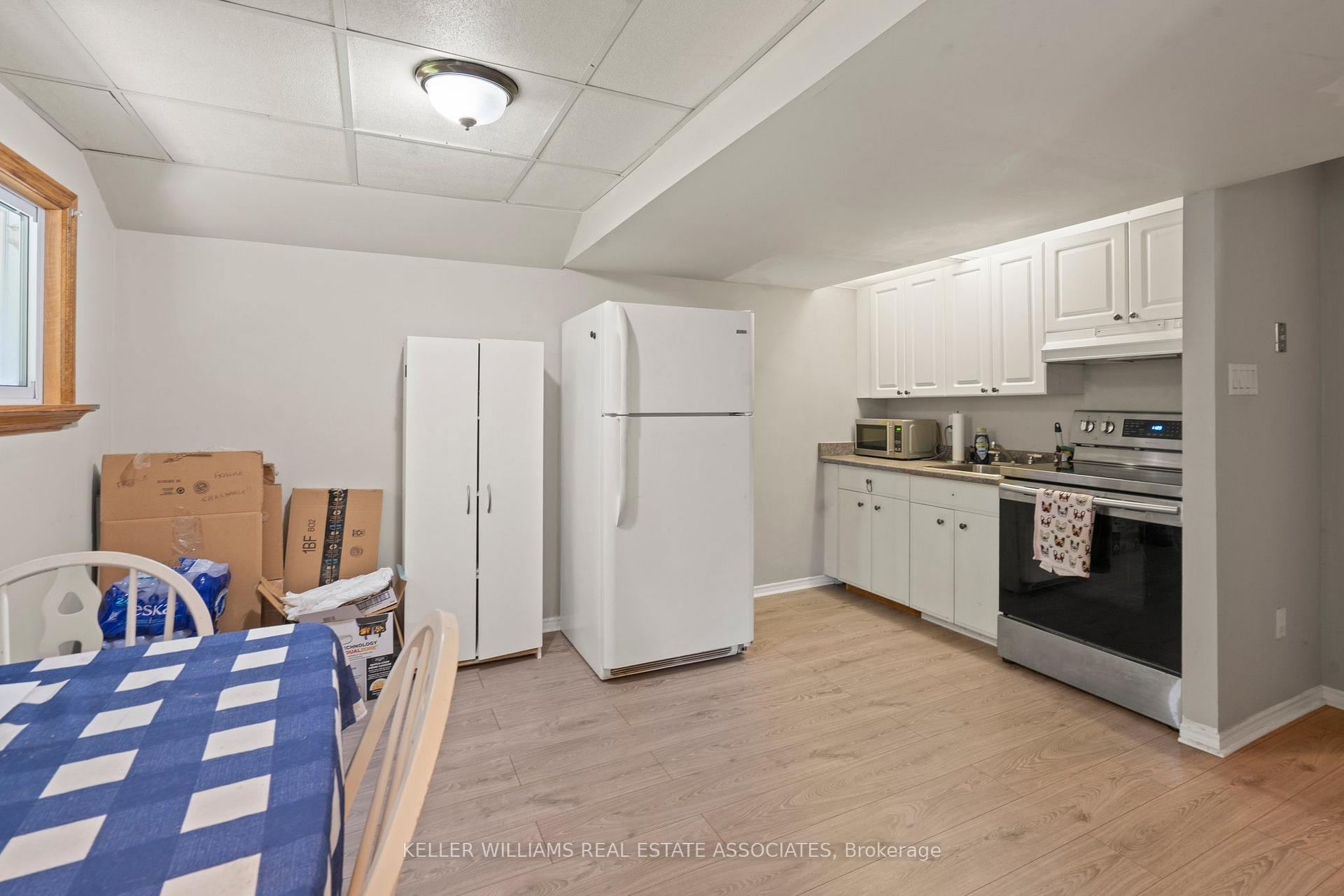 Photo 34 of 19 Soper Court, Clarington, Bowmanville — HOMEH