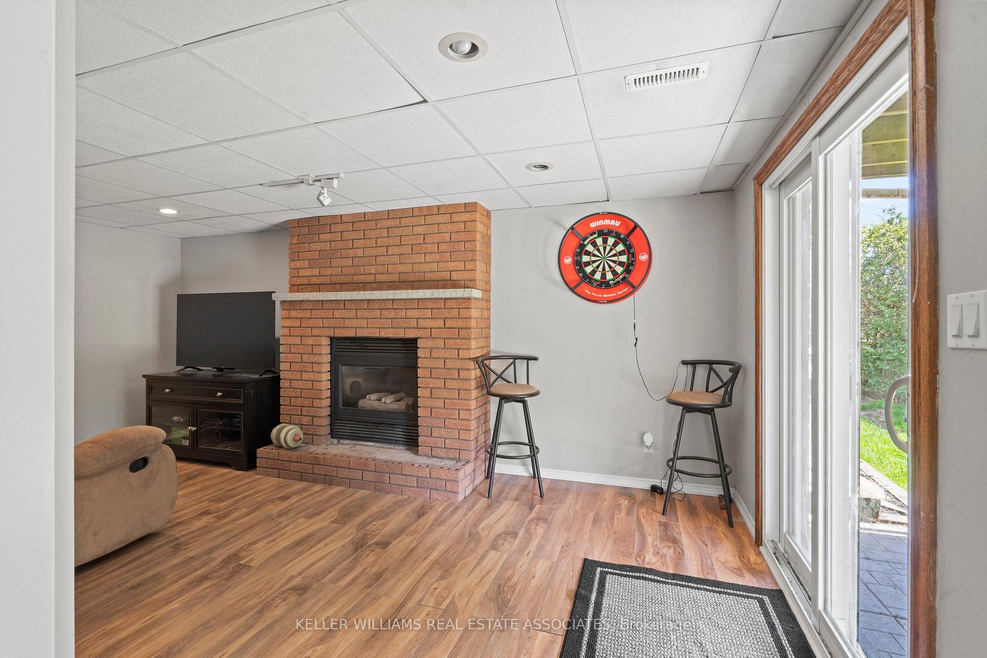 Photo 35 of 19 Soper Court, Clarington, Bowmanville — HOMEH