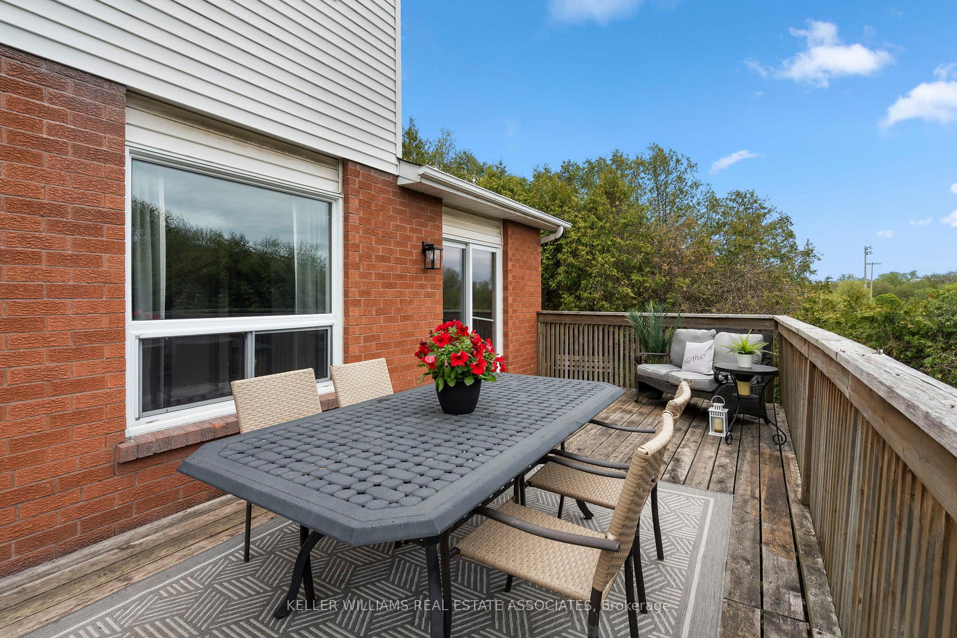 Photo 41 of 19 Soper Court, Clarington, Bowmanville — HOMEH