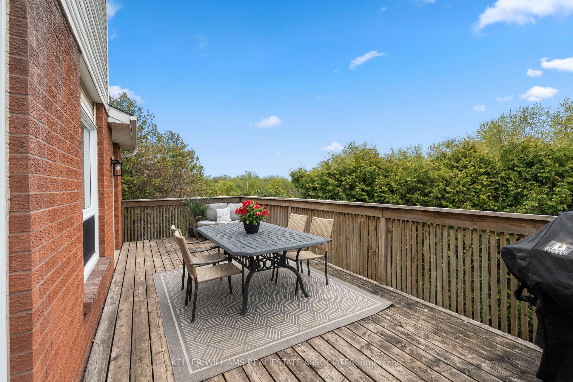 Photo 43 of 19 Soper Court, Clarington, Bowmanville — HOMEH