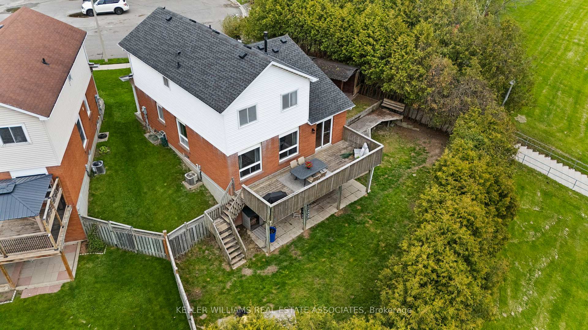 Photo 46 of 19 Soper Court, Clarington, Bowmanville — HOMEH