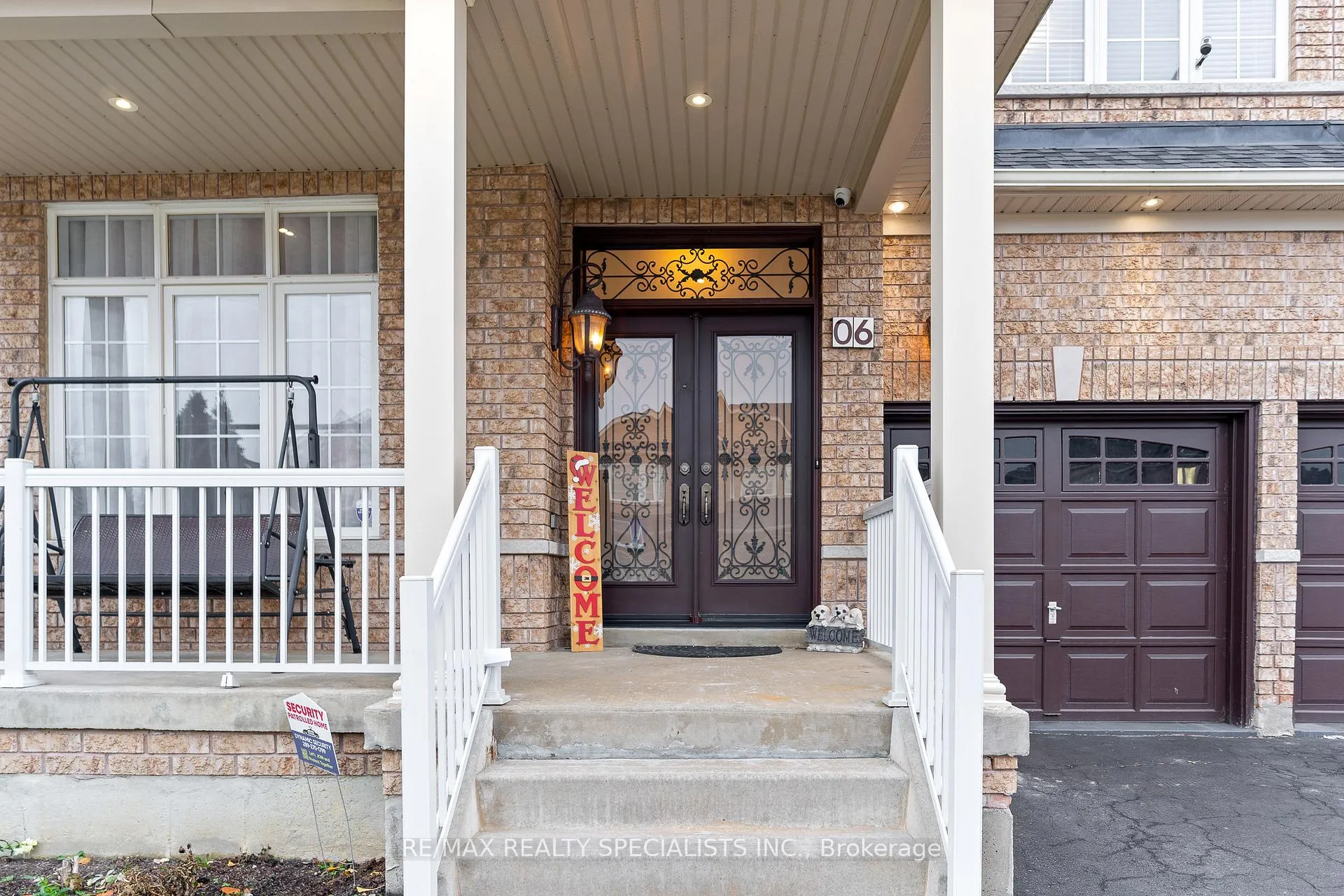 Photo 3 of 6 Niceview Drive, Brampton, Sandringham-Wellington — HOMEH